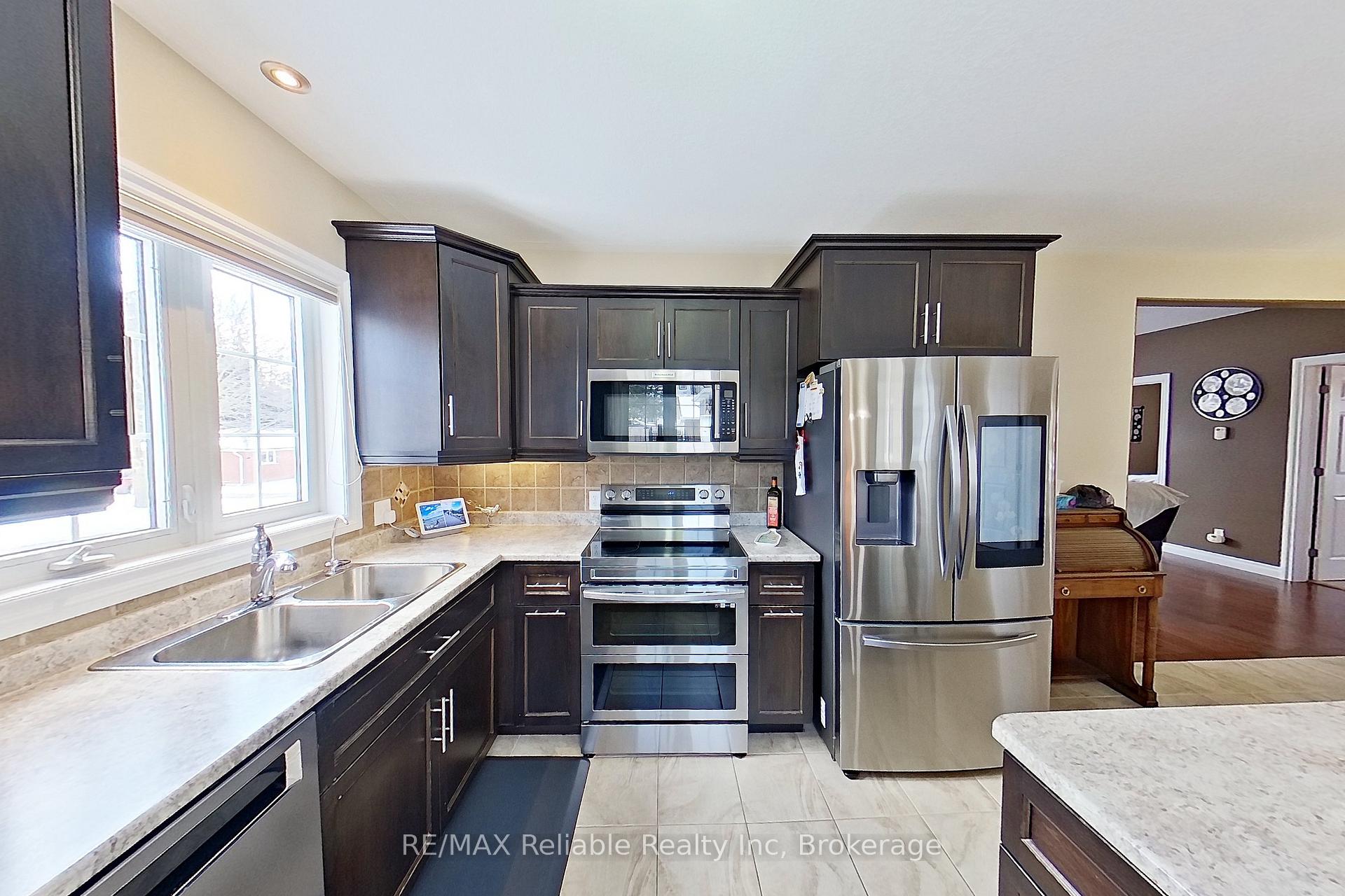 Photo 4 of 223 High Street, Central Huron, Clinton — HOMEH