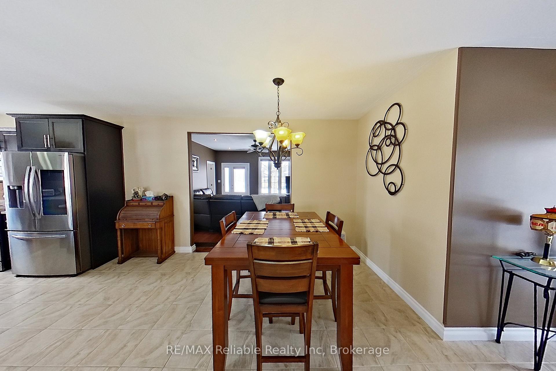 Photo 10 of 223 High Street, Central Huron, Clinton — HOMEH