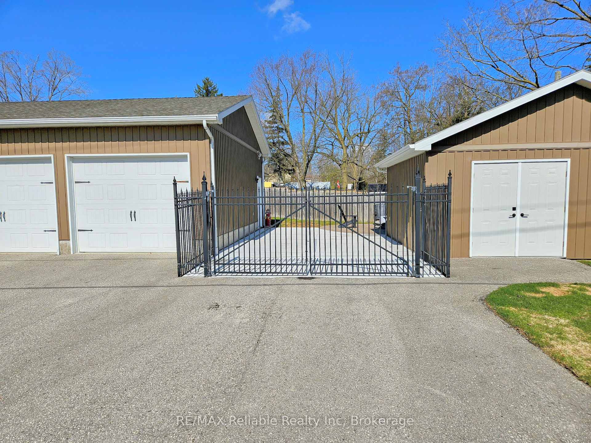 Photo 42 of 223 High Street, Central Huron, Clinton — HOMEH