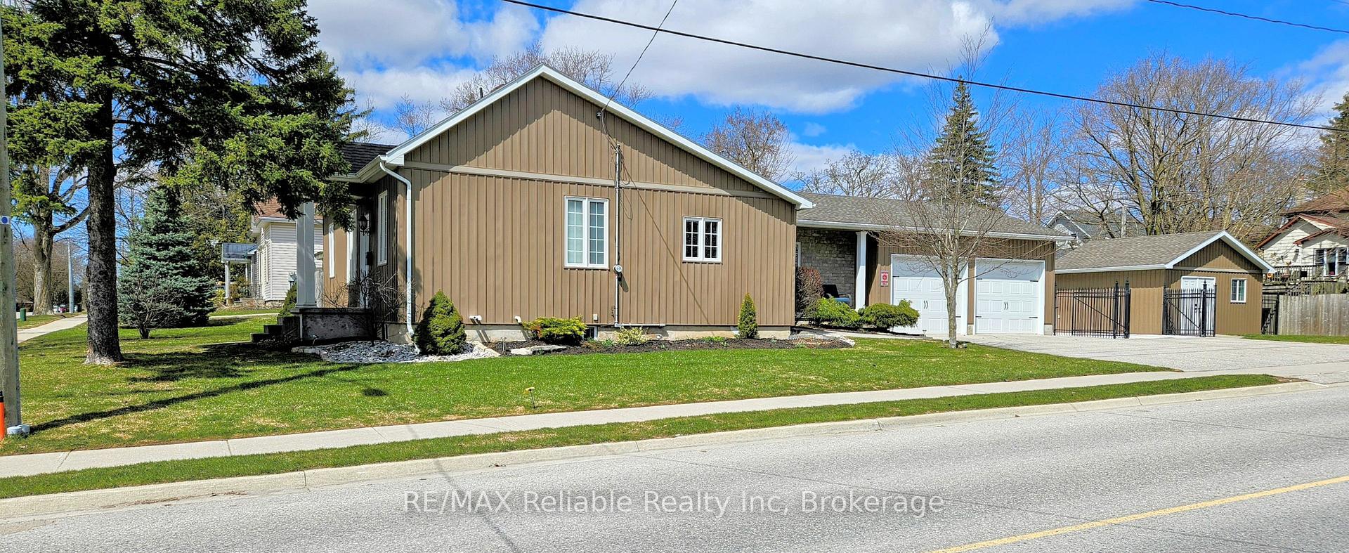 Photo 47 of 223 High Street, Central Huron, Clinton — HOMEH
