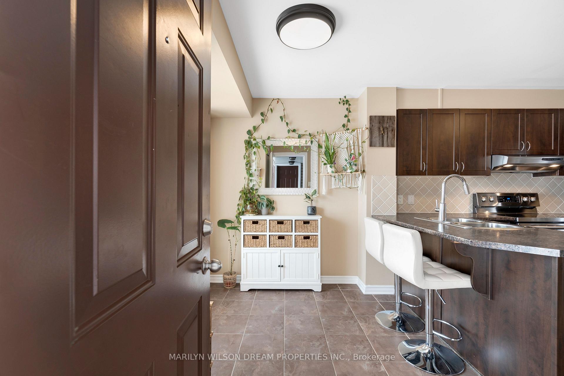 Photo 3 of Unit Unit A, 453 Chapman Mills Drive, Ottawa, Barrhaven - Strandherd — HOMEH