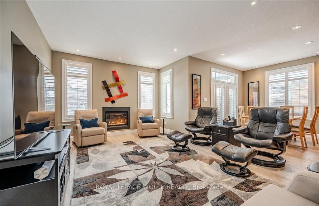 Photo 4 of Unit 40, 435 Winchester Drive, Waterloo — HOMEH