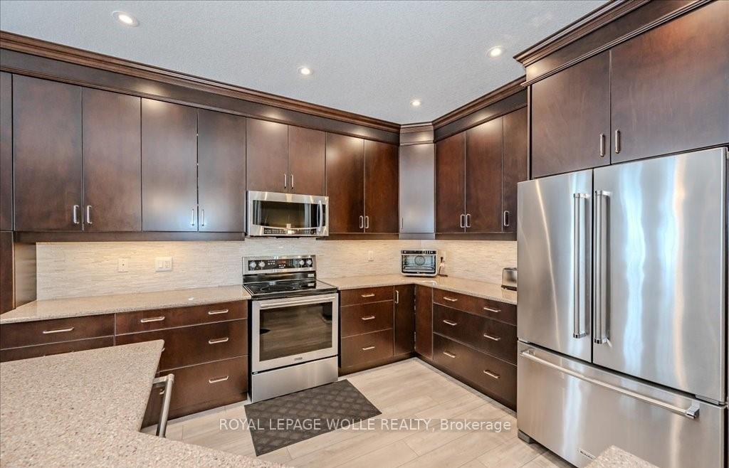 Photo 8 of Unit 40, 435 Winchester Drive, Waterloo — HOMEH