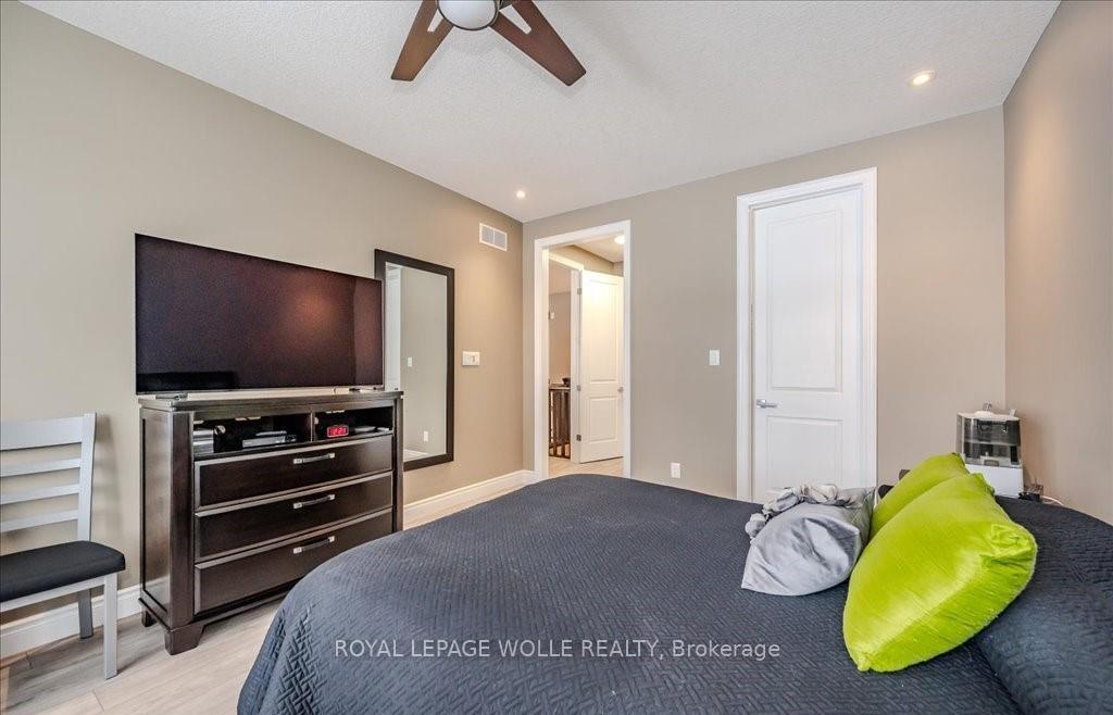 Photo 16 of Unit 40, 435 Winchester Drive, Waterloo — HOMEH