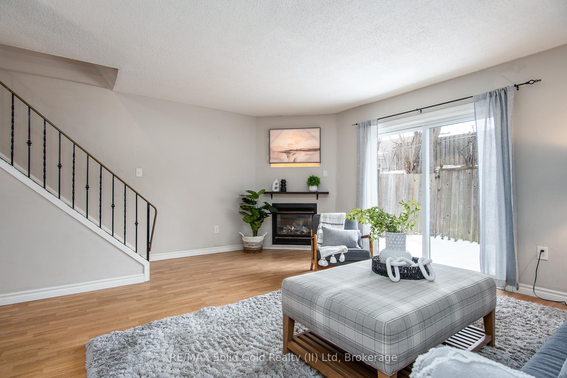Photo 11 of Unit 21, 162 Jansen Avenue, Kitchener — HOMEH