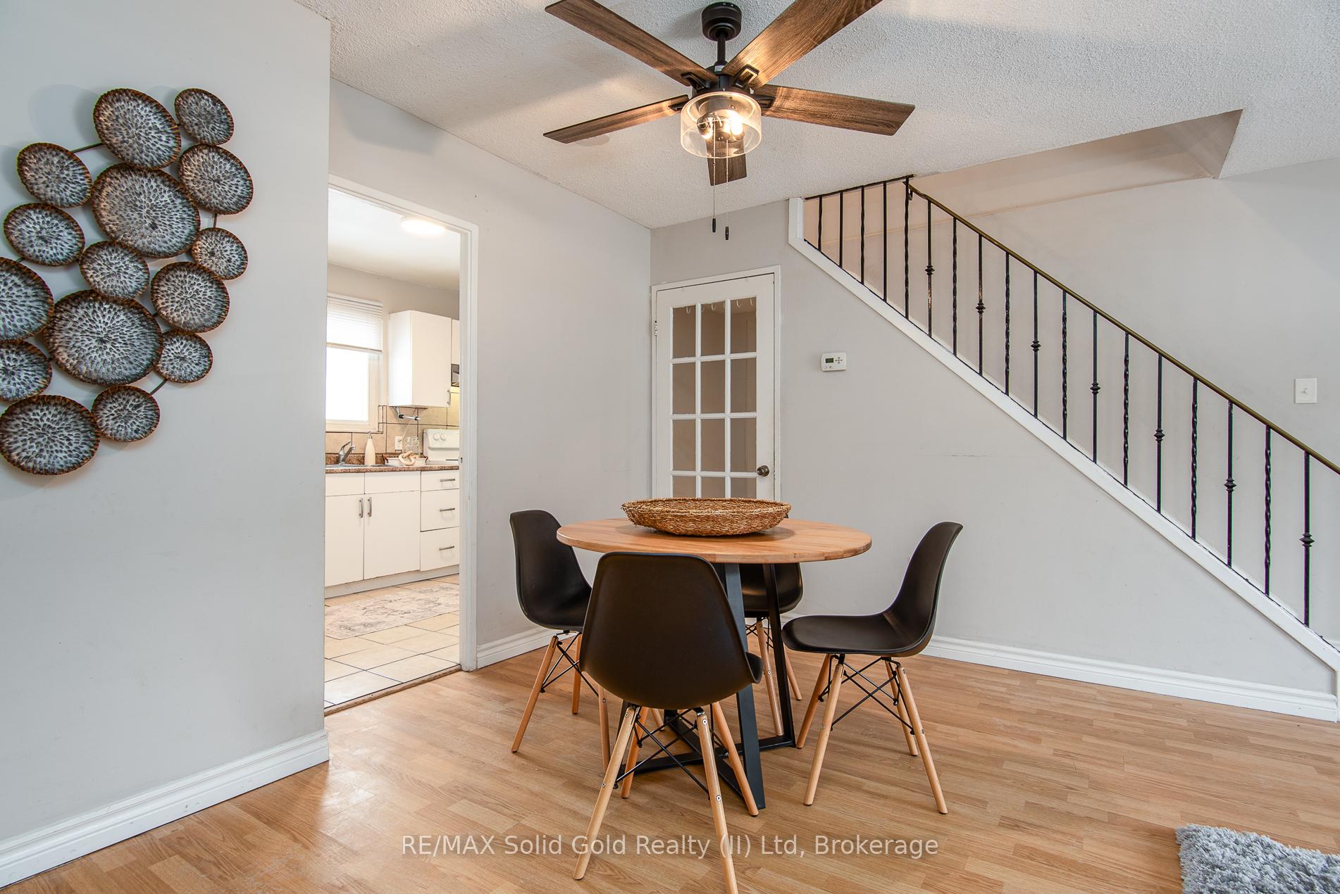 Photo 18 of Unit 21, 162 Jansen Avenue, Kitchener — HOMEH