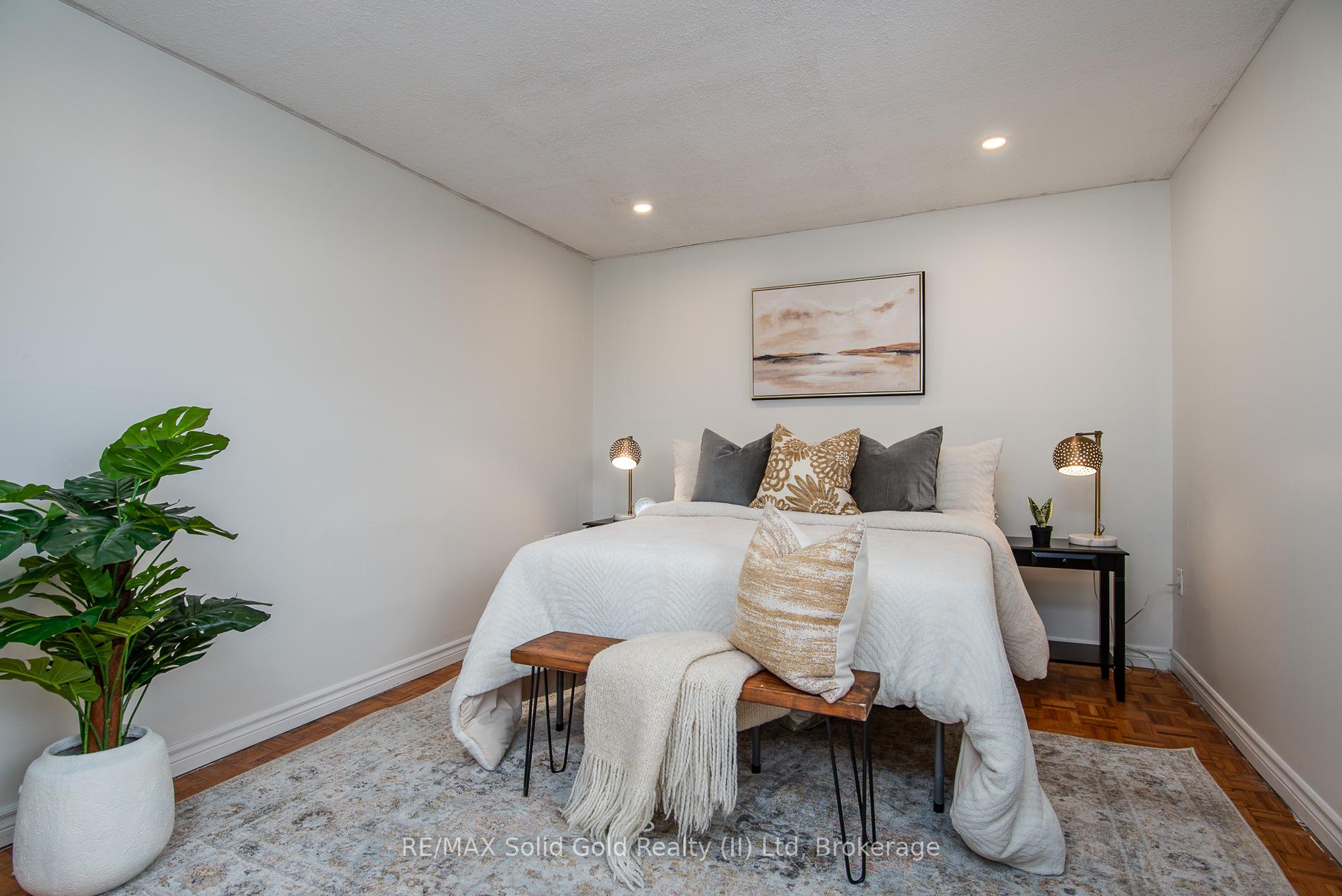 Photo 25 of Unit 21, 162 Jansen Avenue, Kitchener — HOMEH