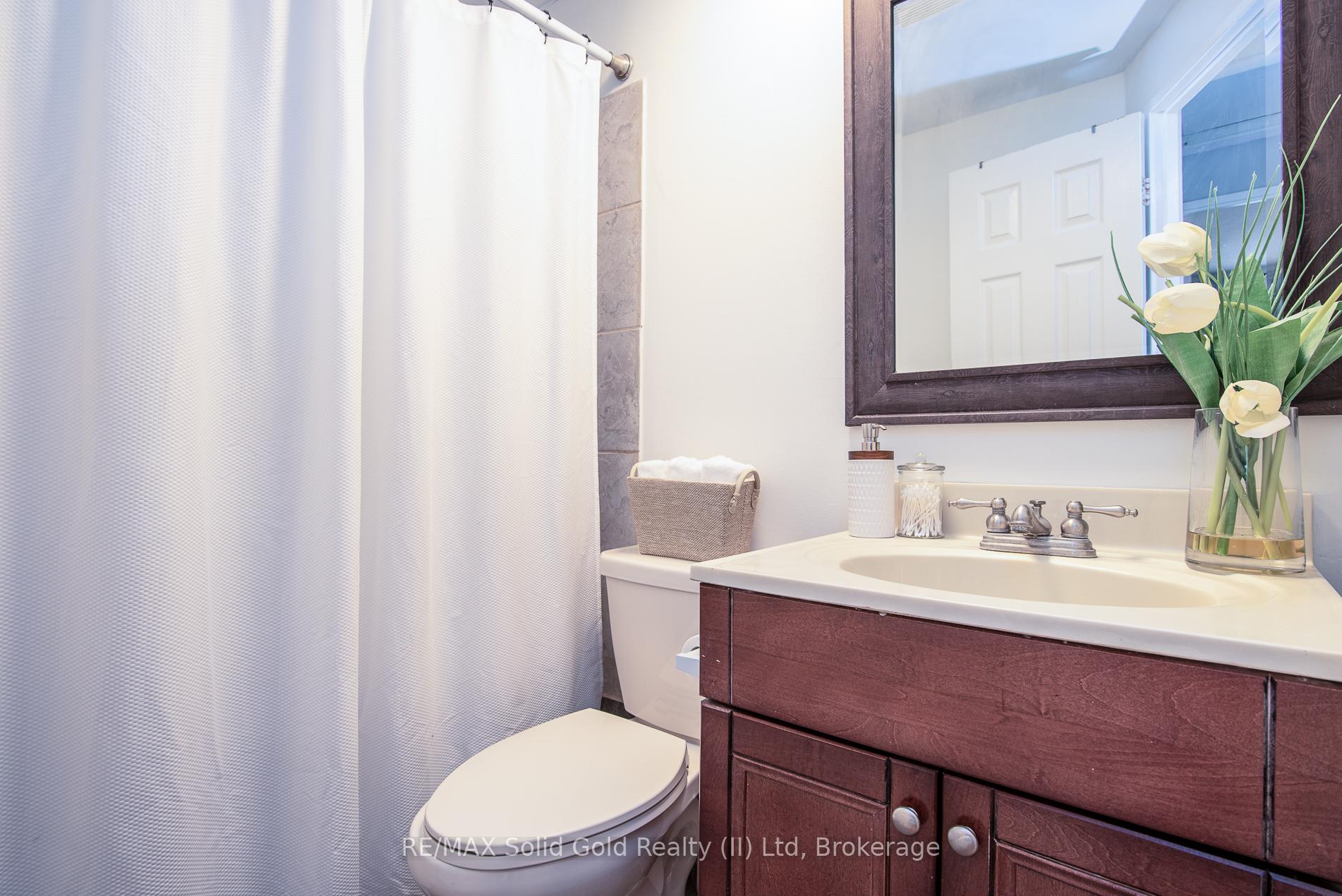 Photo 30 of Unit 21, 162 Jansen Avenue, Kitchener — HOMEH