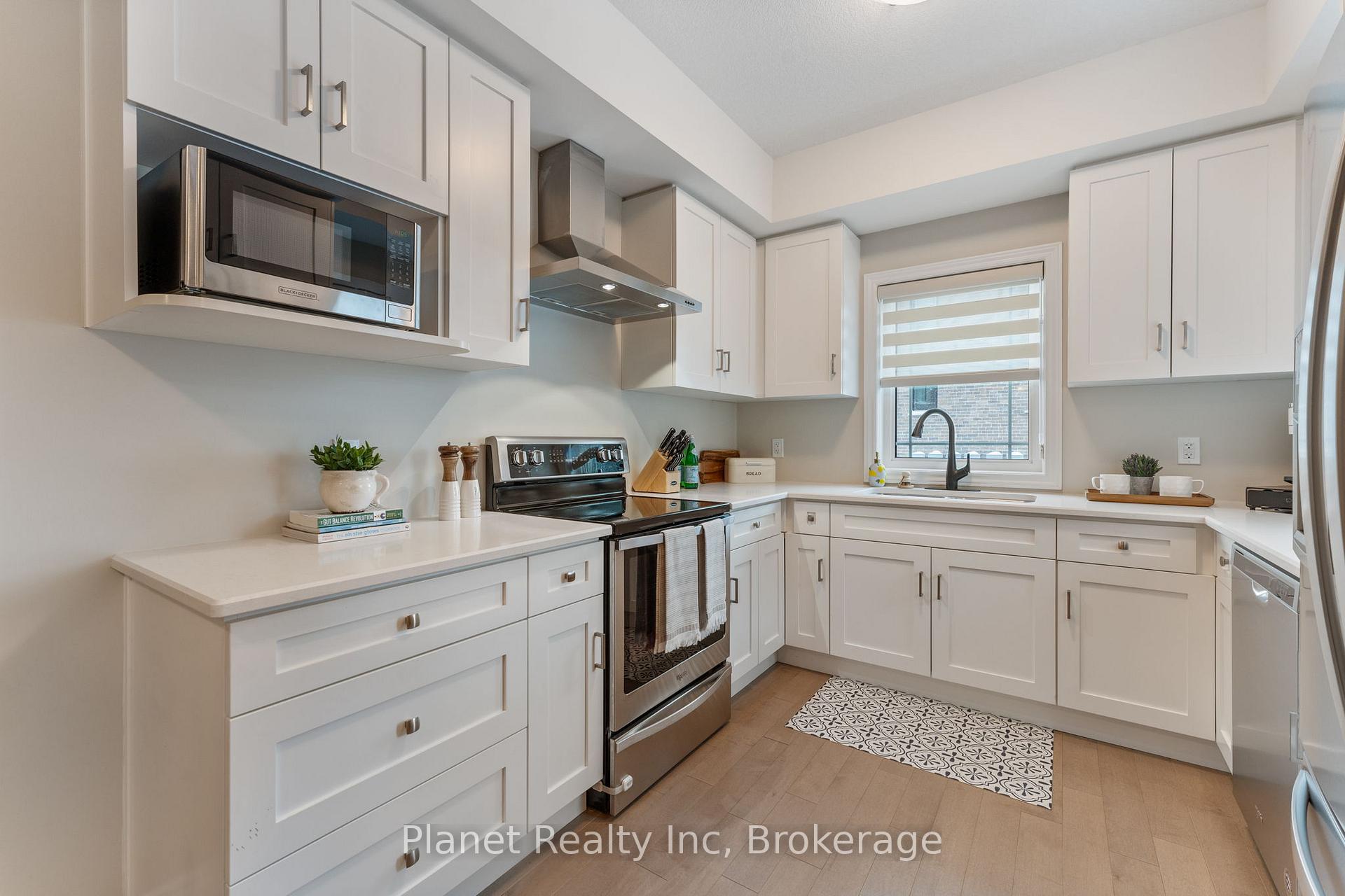 Front of Unit 5, 107 Westra Drive