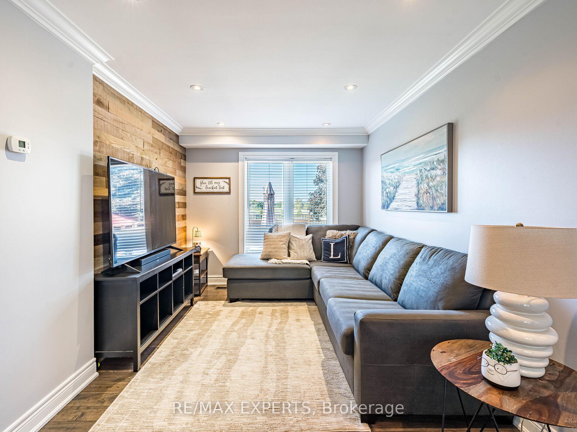 Photo 8 of 20 Foxchase Drive, Caledon, Bolton North — HOMEH