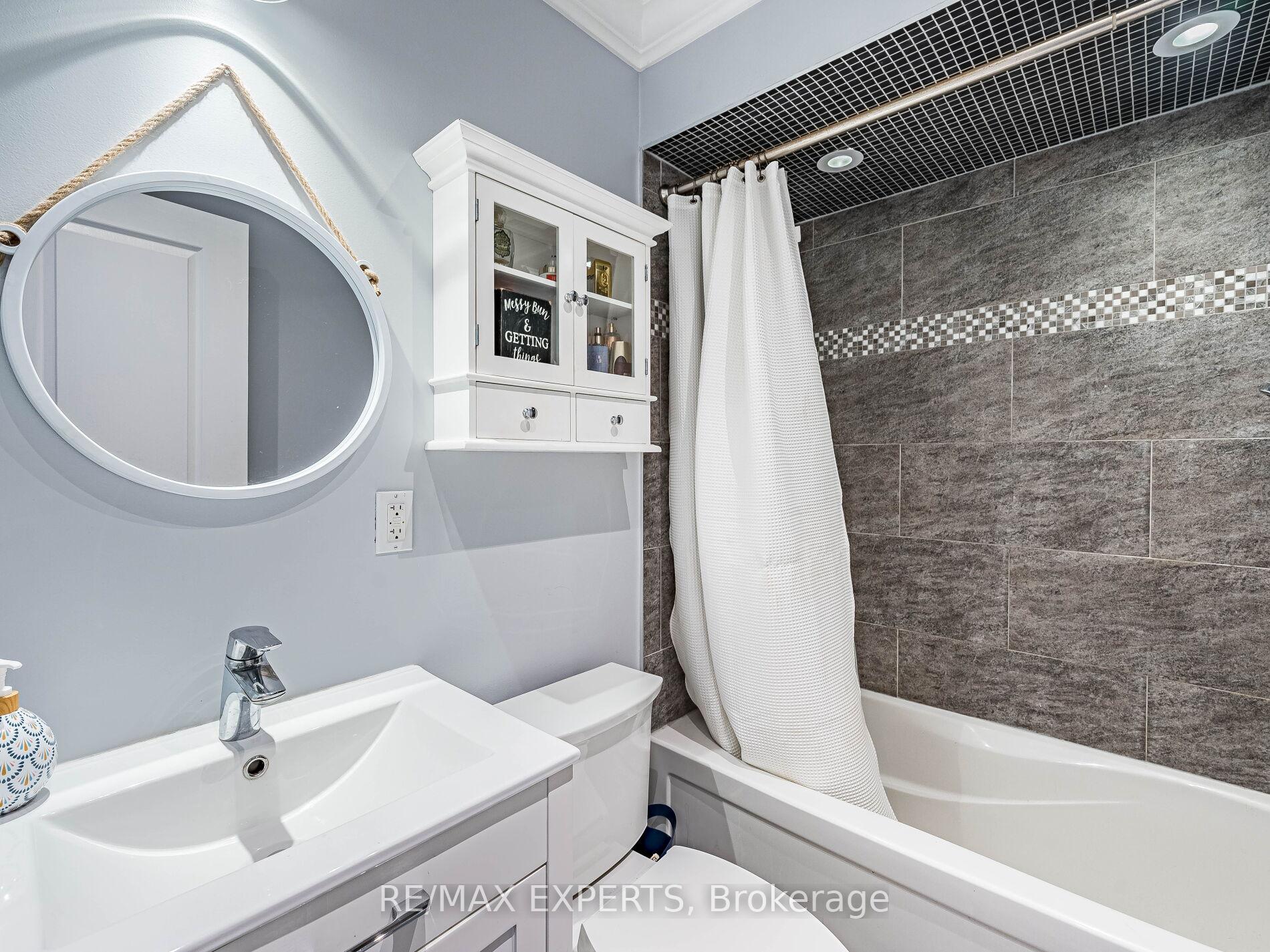 Photo 27 of 20 Foxchase Drive, Caledon, Bolton North — HOMEH