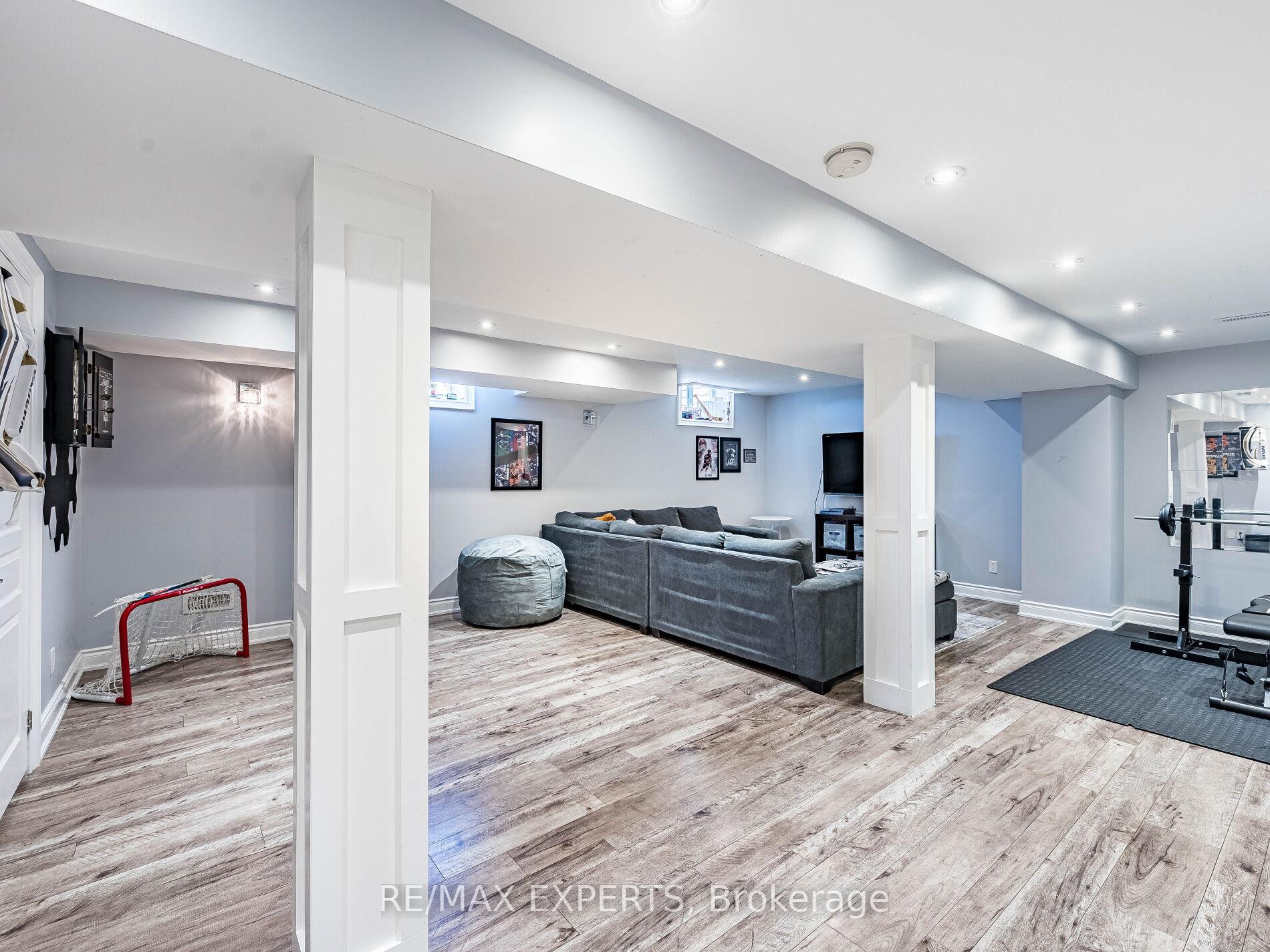 Photo 34 of 20 Foxchase Drive, Caledon, Bolton North — HOMEH