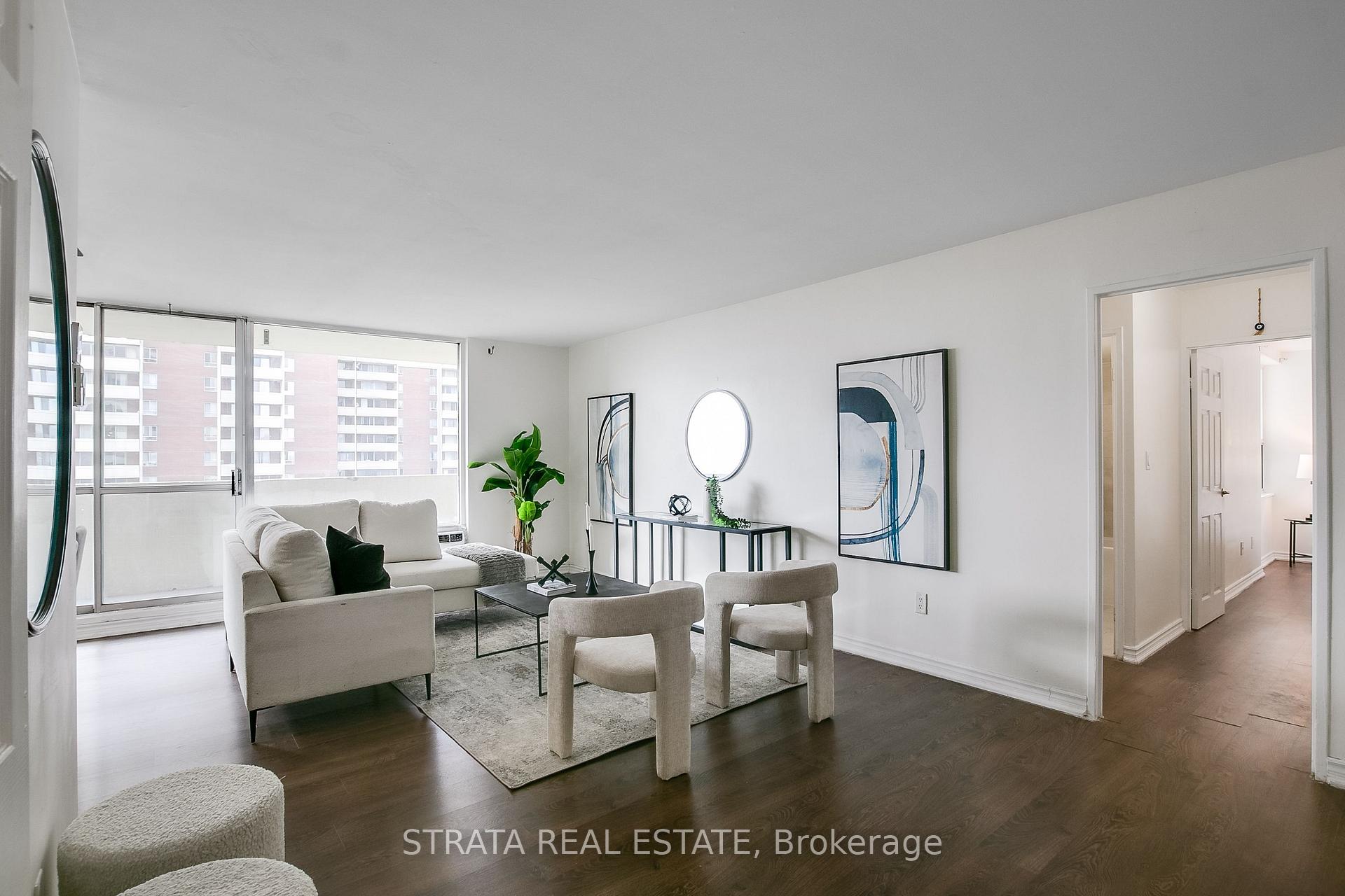 Photo 4 of Unit 1604, 5 Massey Square, Toronto, Crescent Town — HOMEH