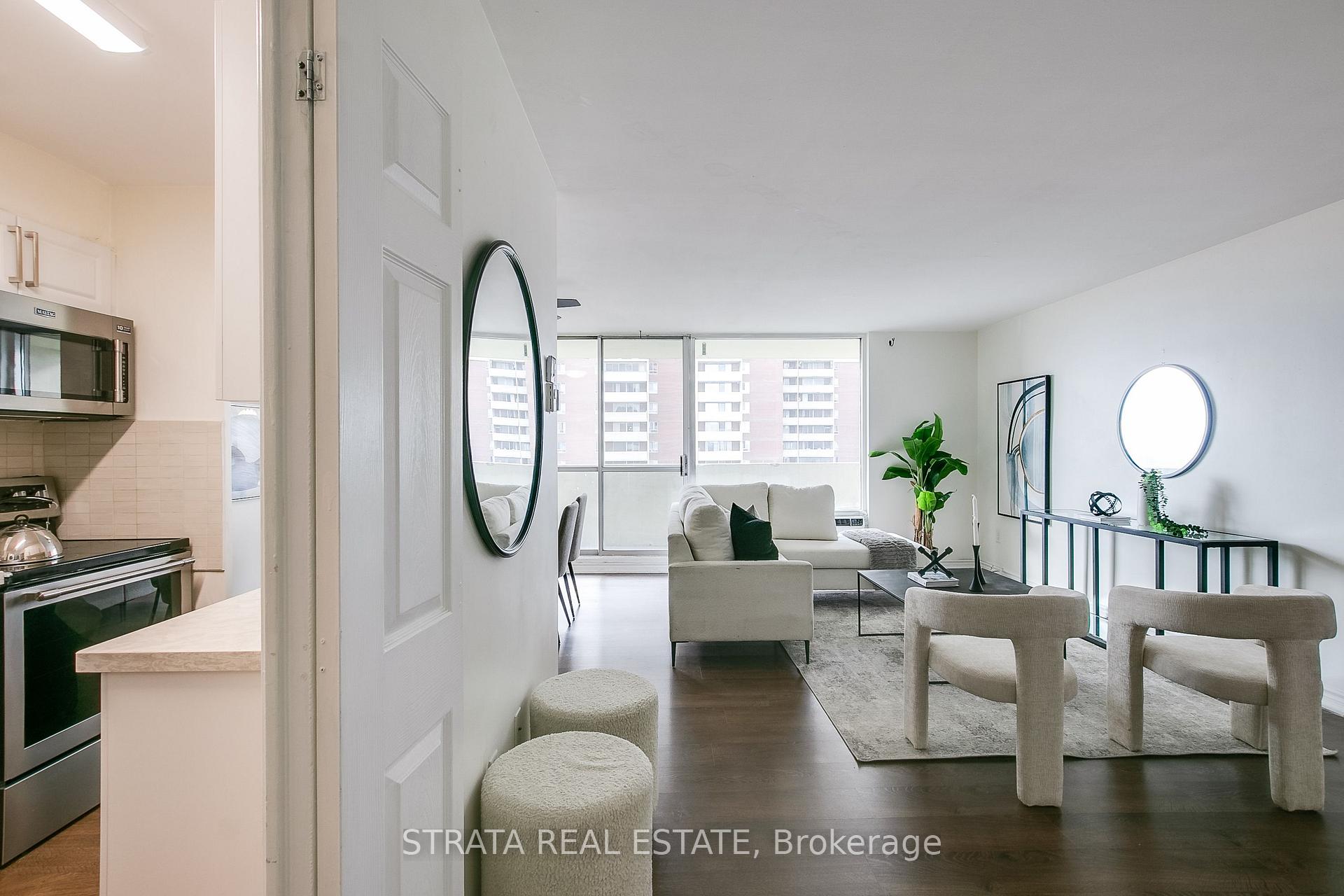 Photo 5 of Unit 1604, 5 Massey Square, Toronto, Crescent Town — HOMEH
