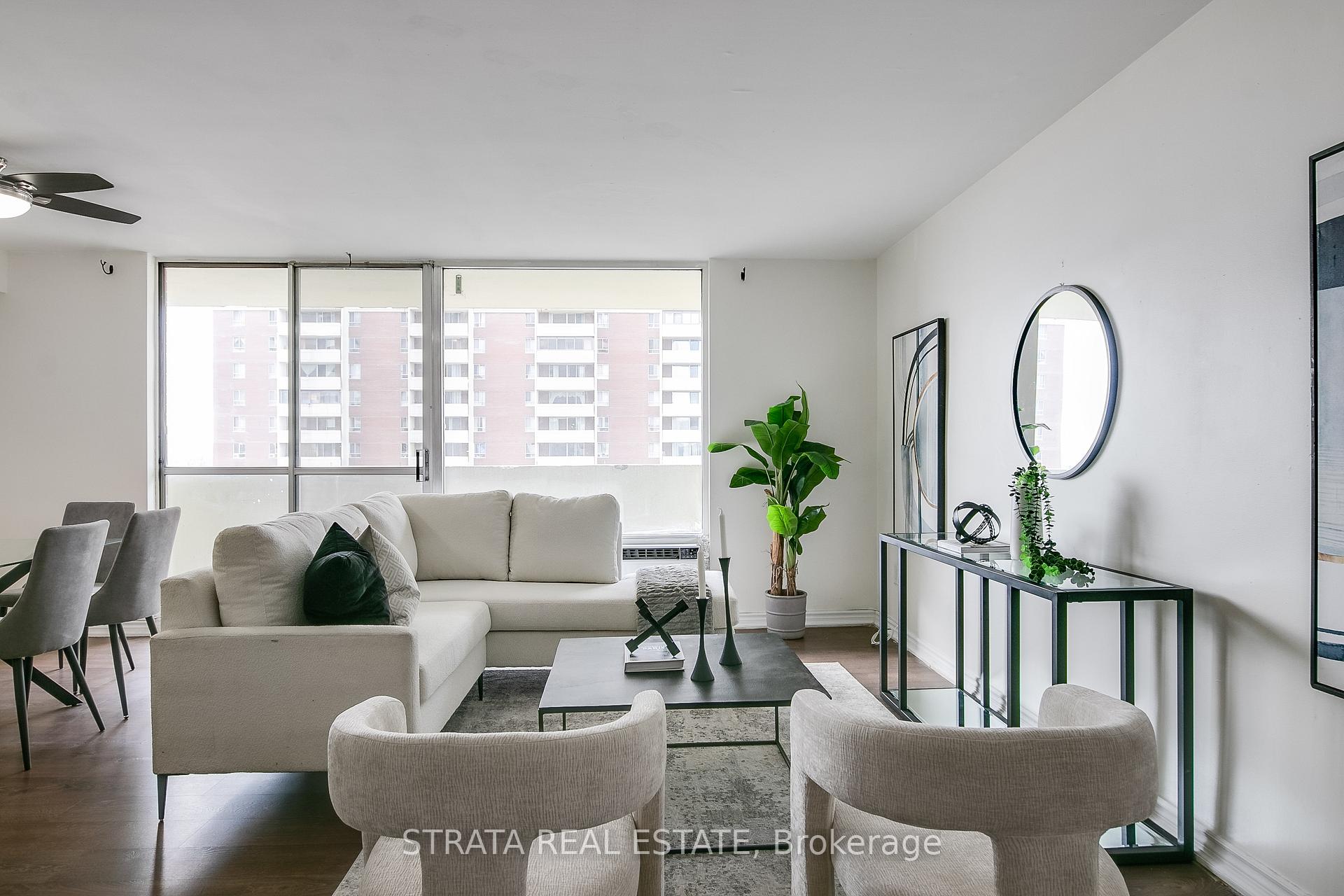 Photo 6 of Unit 1604, 5 Massey Square, Toronto, Crescent Town — HOMEH
