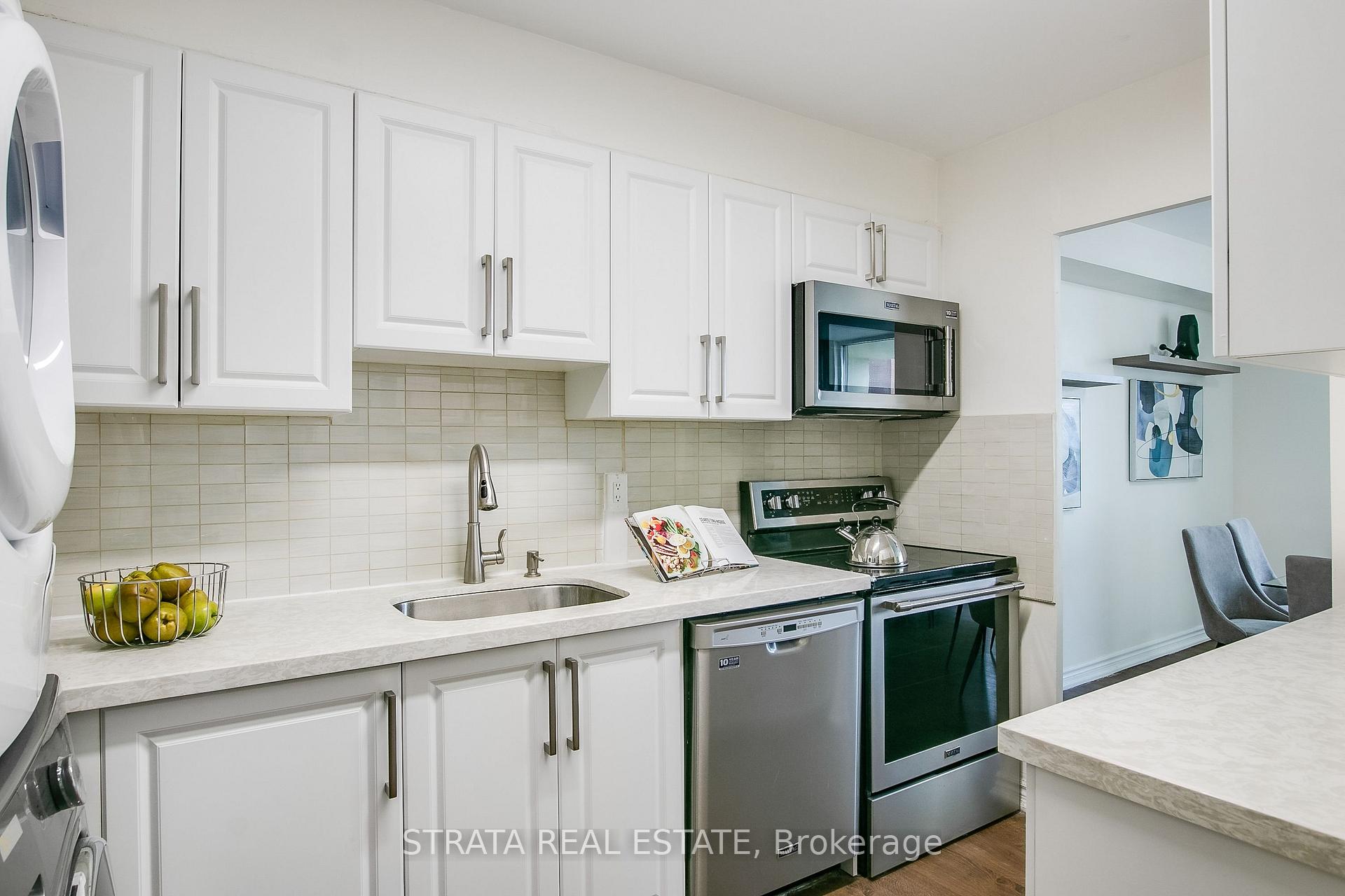 Photo 9 of Unit 1604, 5 Massey Square, Toronto, Crescent Town — HOMEH