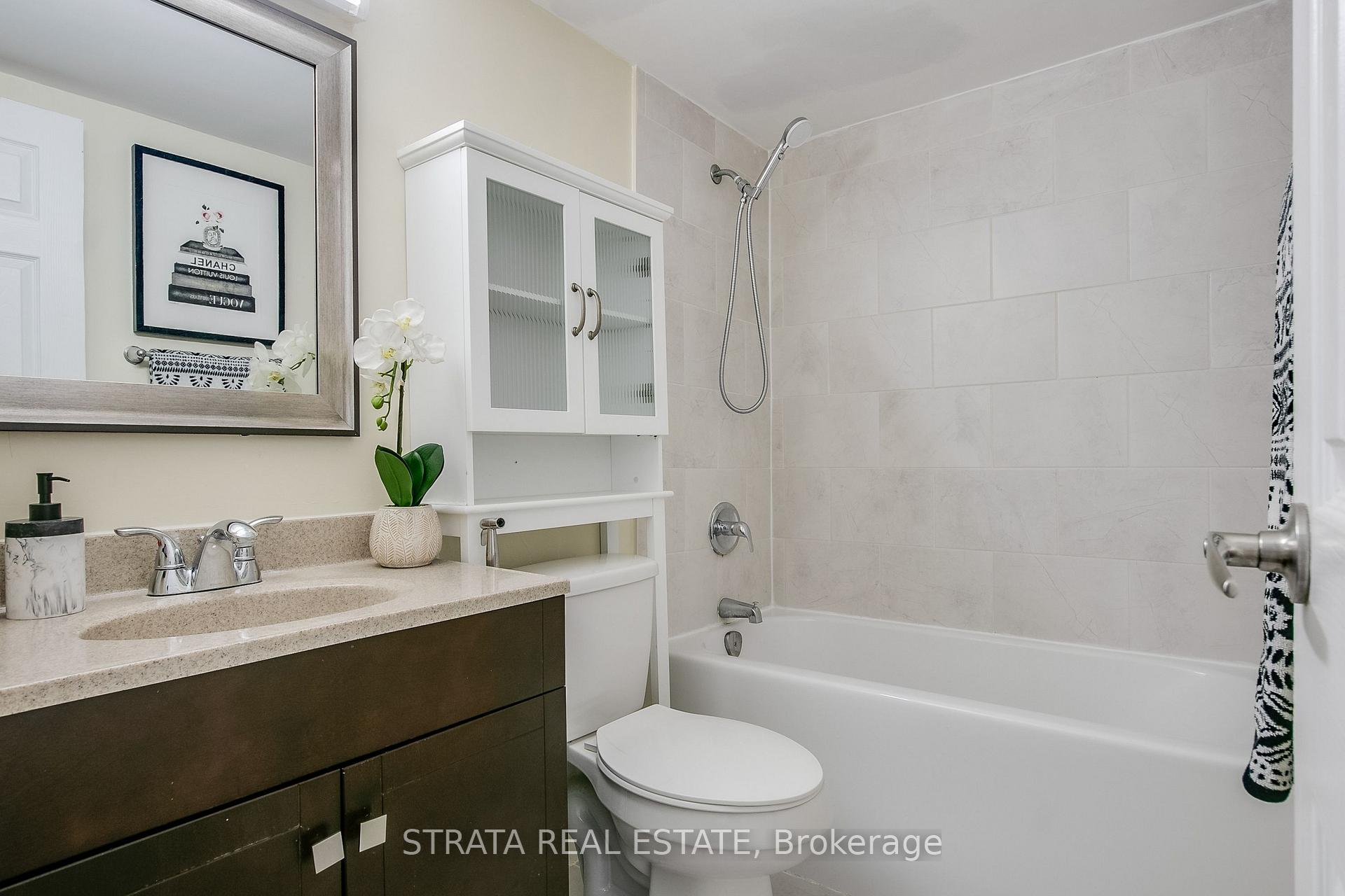 Photo 19 of Unit 1604, 5 Massey Square, Toronto, Crescent Town — HOMEH