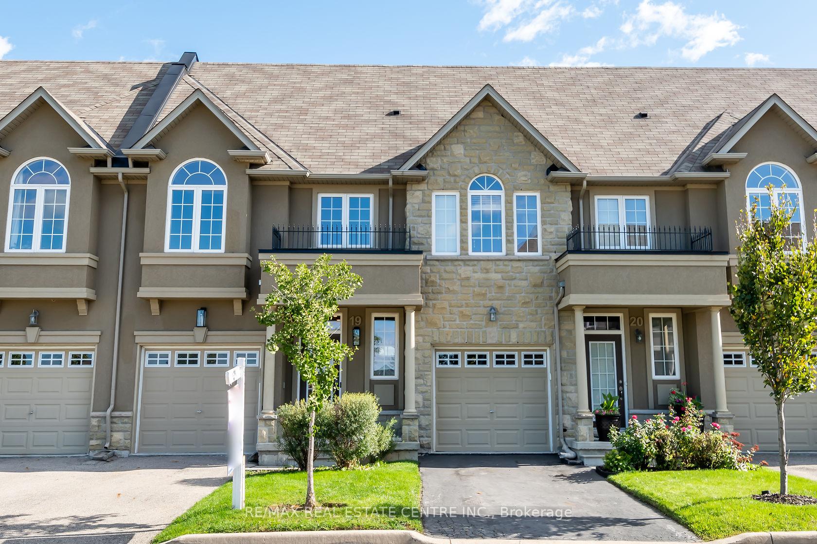 Photo 1 of Unit 19, 370 Stonehenge Drive, Hamilton, Ancaster — HOMEH