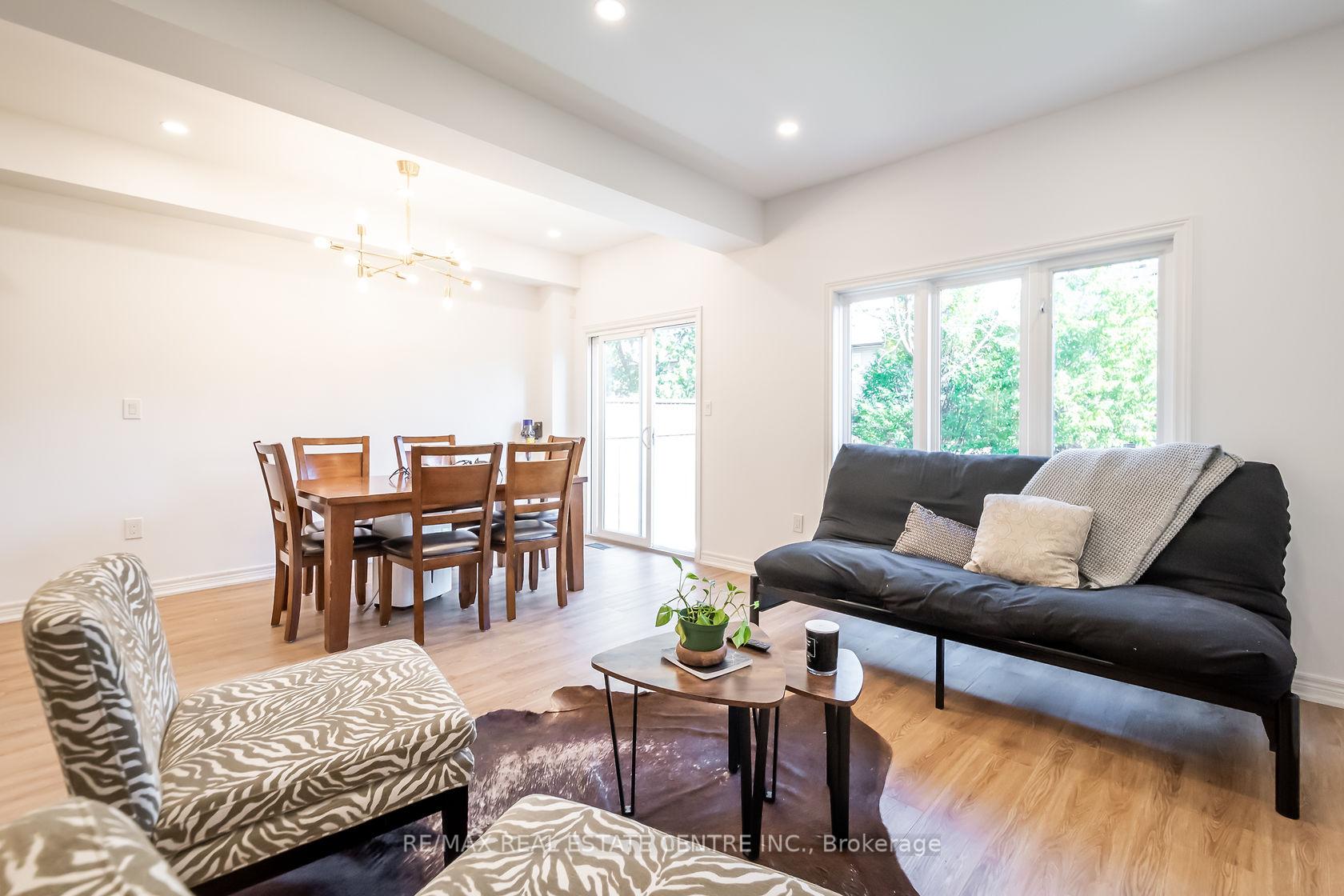 Photo 8 of Unit 19, 370 Stonehenge Drive, Hamilton, Ancaster — HOMEH