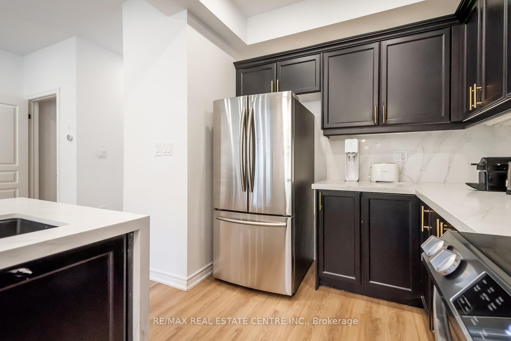 Photo 18 of Unit 19, 370 Stonehenge Drive, Hamilton, Ancaster — HOMEH