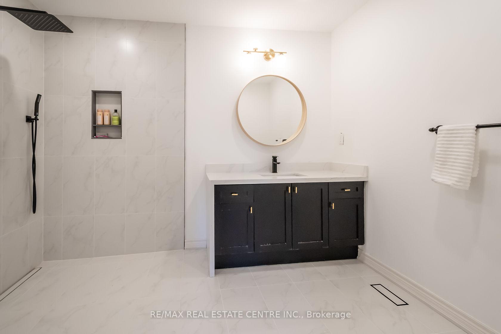 Photo 24 of Unit 19, 370 Stonehenge Drive, Hamilton, Ancaster — HOMEH