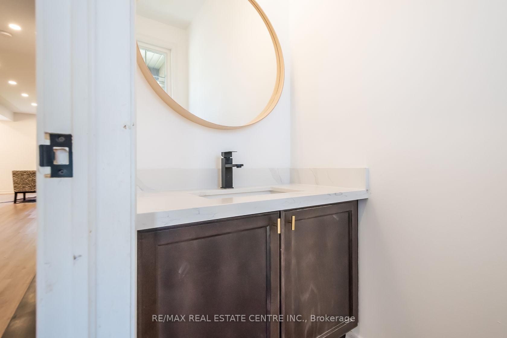 Photo 33 of Unit 19, 370 Stonehenge Drive, Hamilton, Ancaster — HOMEH