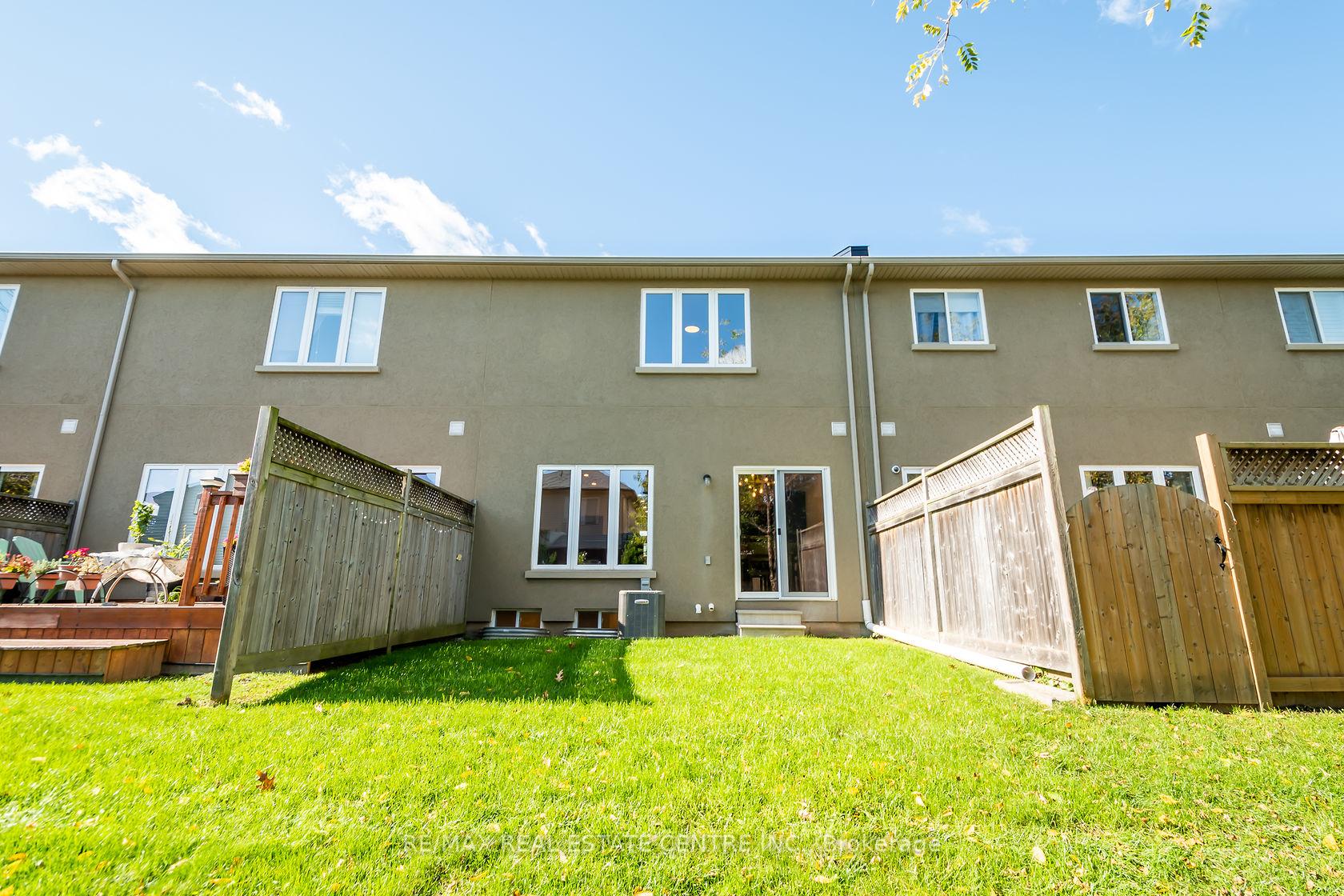 Photo 39 of Unit 19, 370 Stonehenge Drive, Hamilton, Ancaster — HOMEH