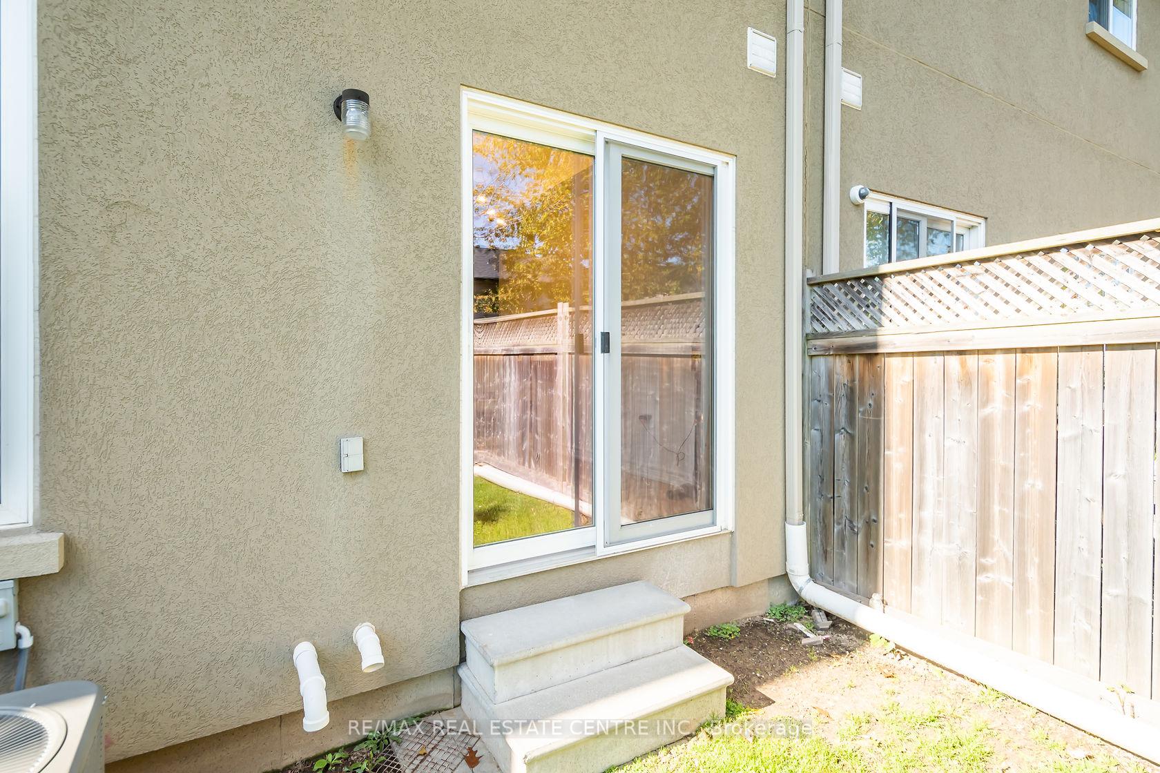 Photo 40 of Unit 19, 370 Stonehenge Drive, Hamilton, Ancaster — HOMEH