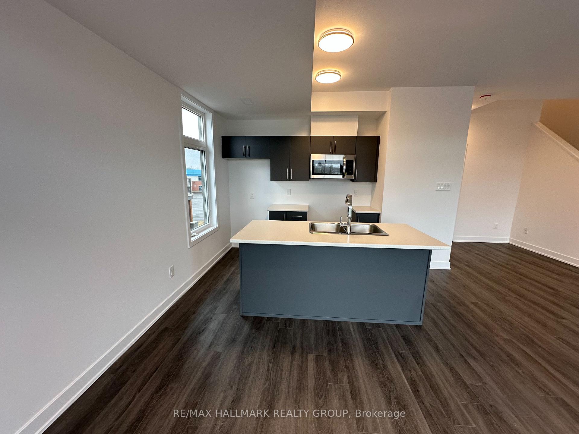 Photo 6 of 1003 Silhouette Private, Ottawa, Barrhaven - Cedargrove/Fraserdale — HOMEH