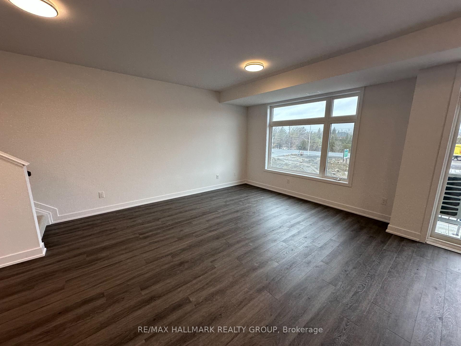 Photo 10 of 1003 Silhouette Private, Ottawa, Barrhaven - Cedargrove/Fraserdale — HOMEH