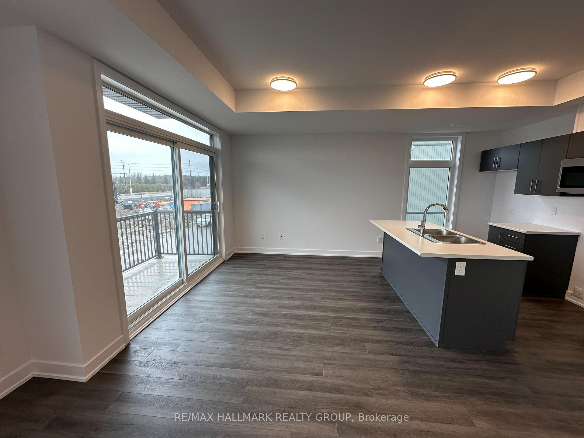 Photo 11 of 1003 Silhouette Private, Ottawa, Barrhaven - Cedargrove/Fraserdale — HOMEH