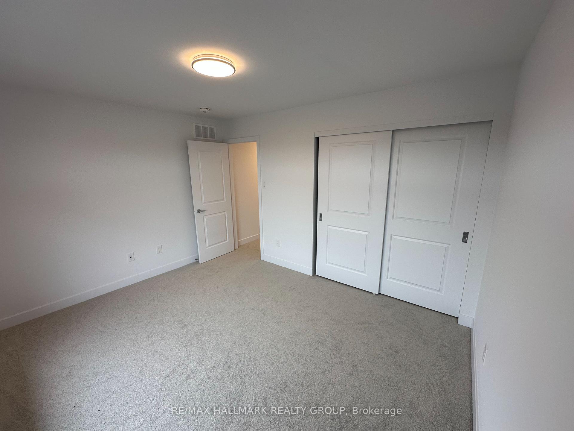 Photo 19 of 1003 Silhouette Private, Ottawa, Barrhaven - Cedargrove/Fraserdale — HOMEH
