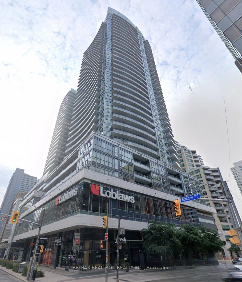 Front of Unit 803, 89 Dunfield Avenue