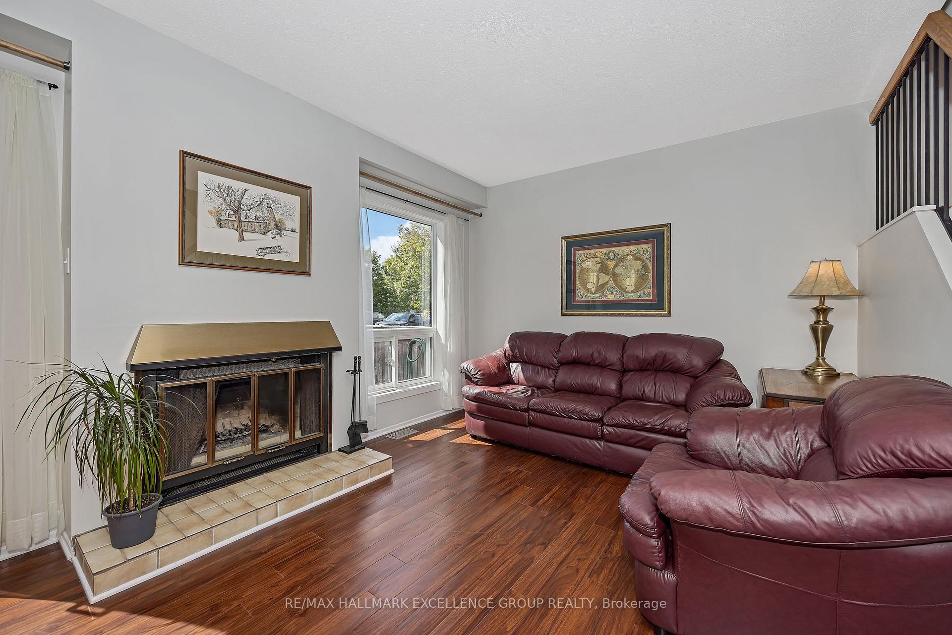 Photo 26 of 102F Valley Stream Drive, Ottawa, Leslie Park — HOMEH