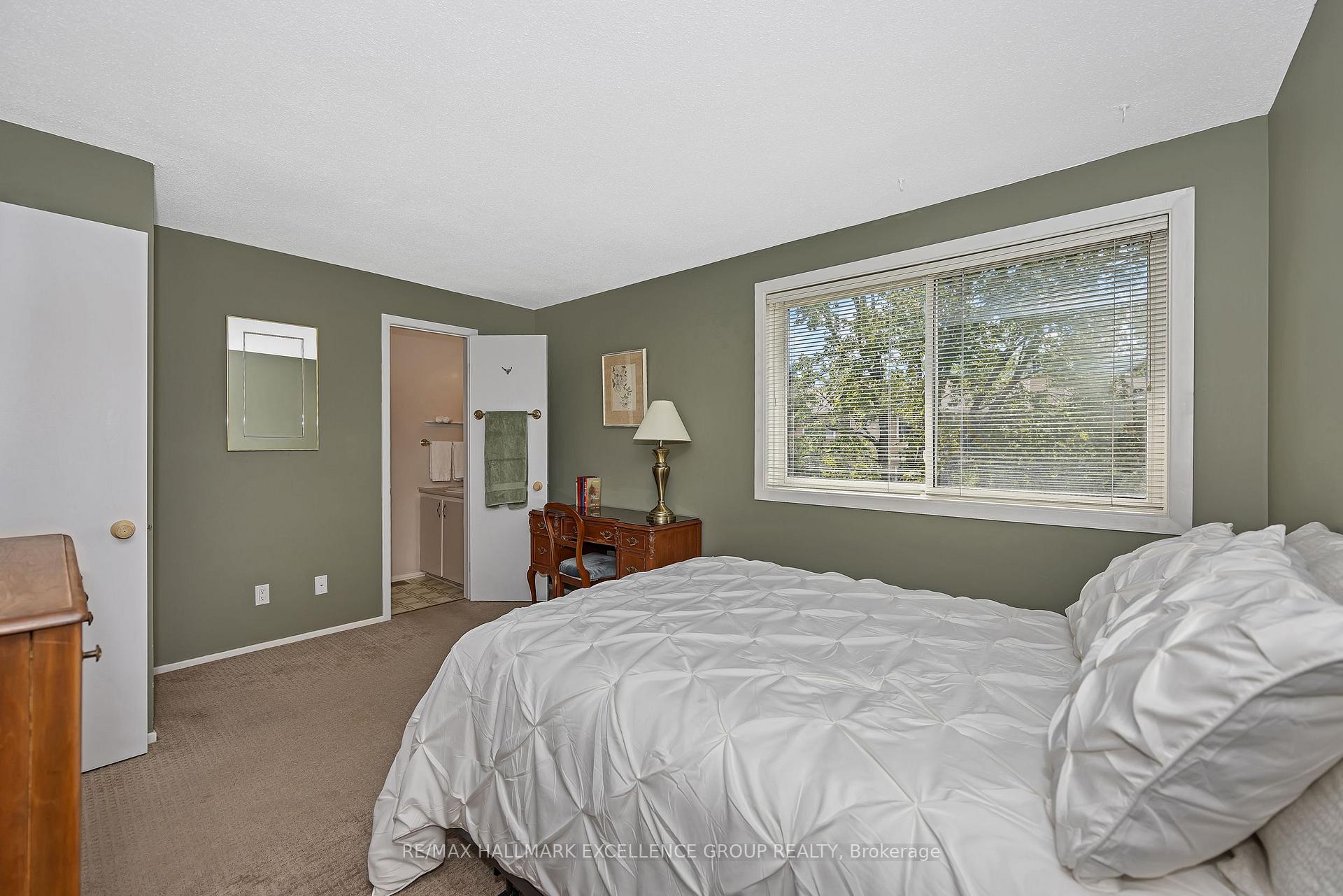 Photo 60 of 102F Valley Stream Drive, Ottawa, Leslie Park — HOMEH