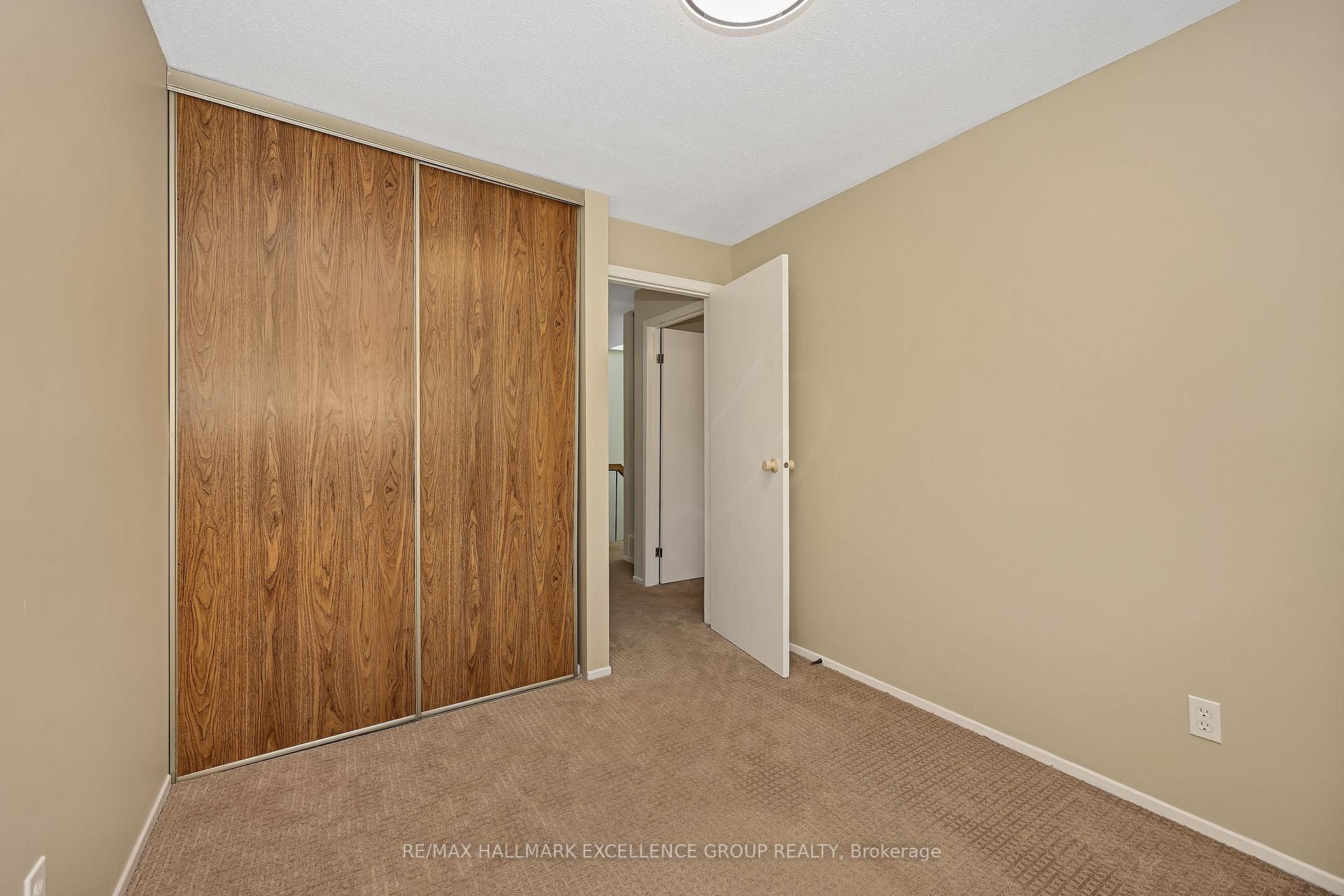 Photo 67 of 102F Valley Stream Drive, Ottawa, Leslie Park — HOMEH