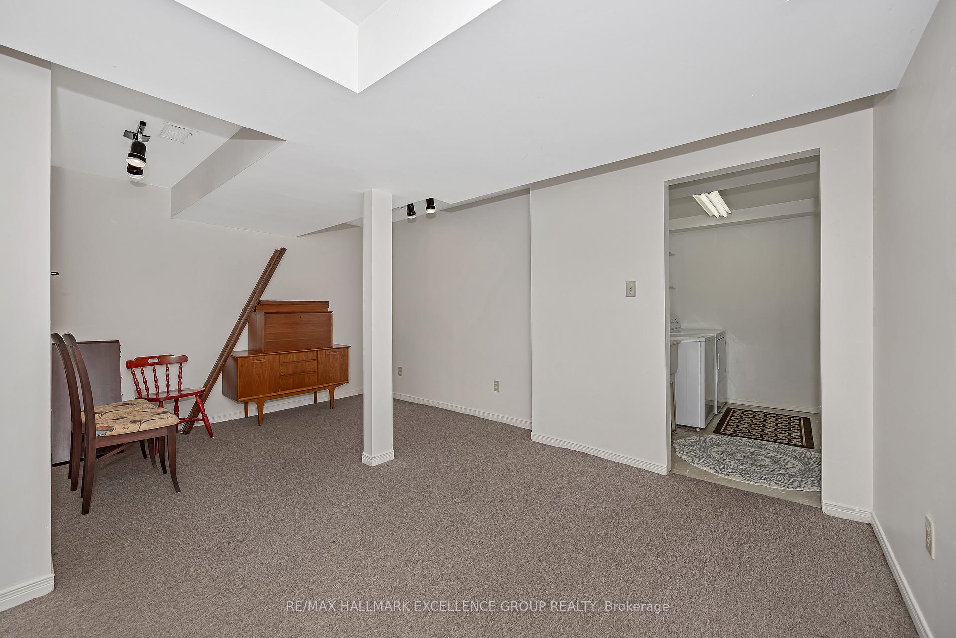 Photo 70 of 102F Valley Stream Drive, Ottawa, Leslie Park — HOMEH