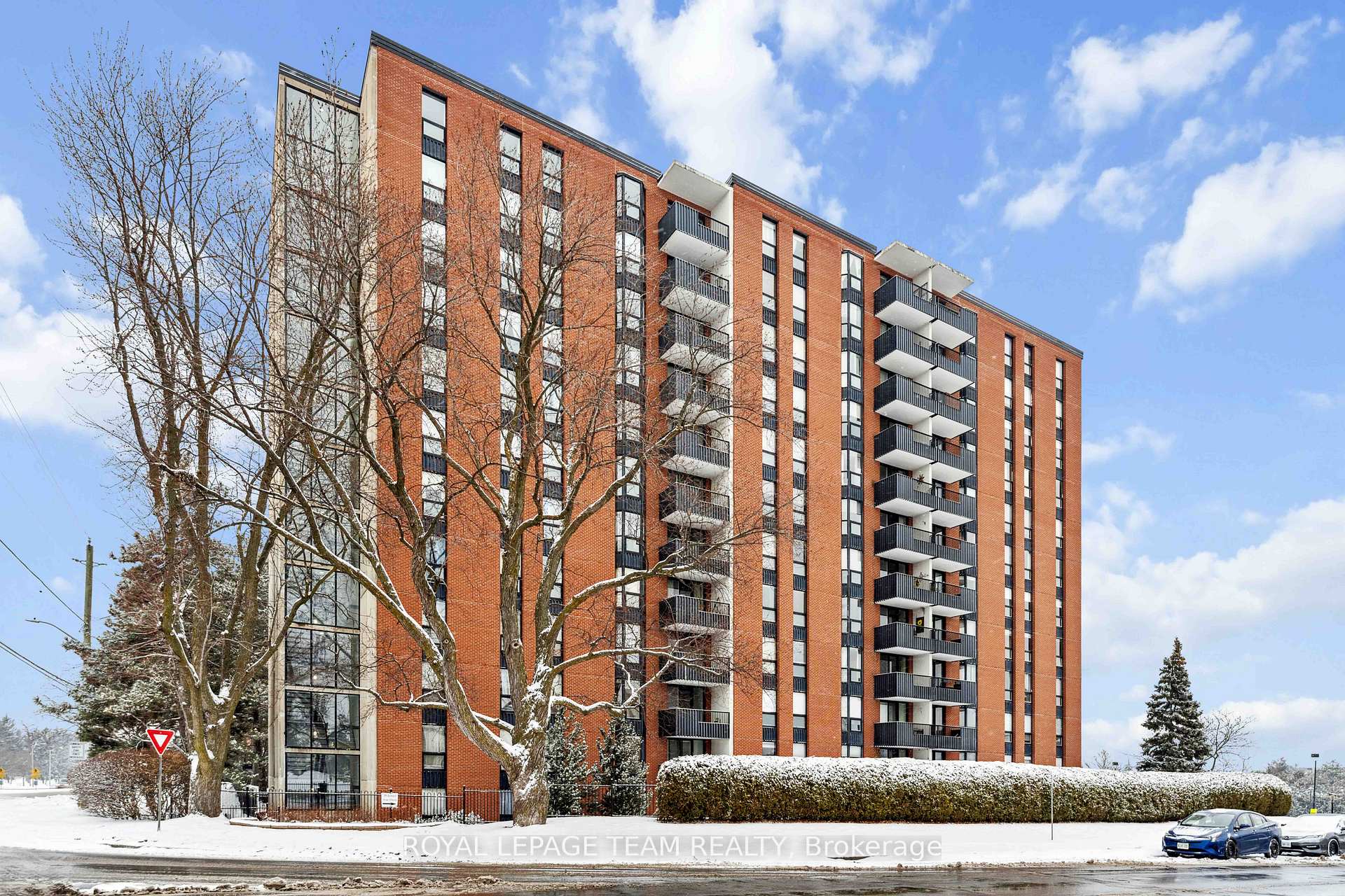 Front of Unit 306, 2951 Riverside Drive