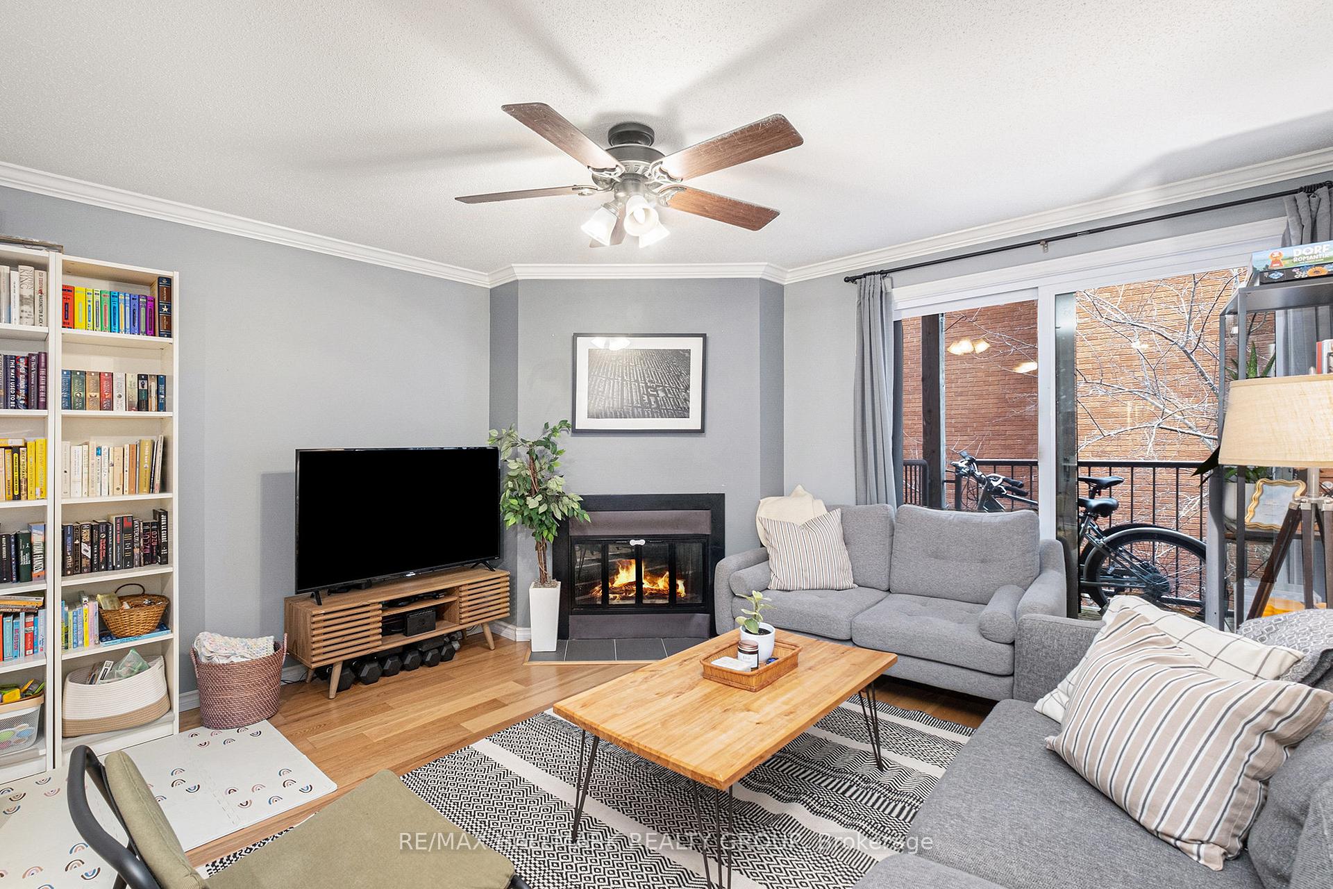 Photo 5 of 225 Mart Circle, Ottawa, Manor Park — HOMEH