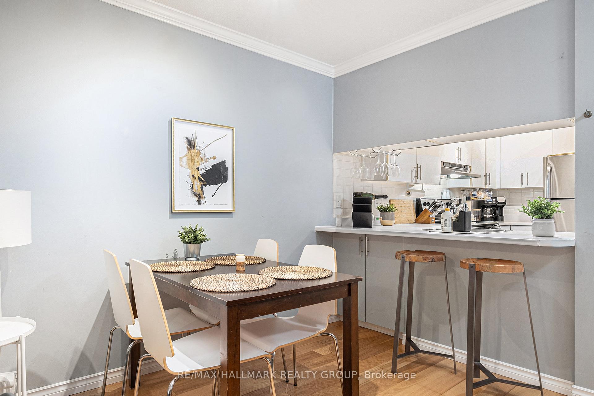 Photo 12 of 225 Mart Circle, Ottawa, Manor Park — HOMEH