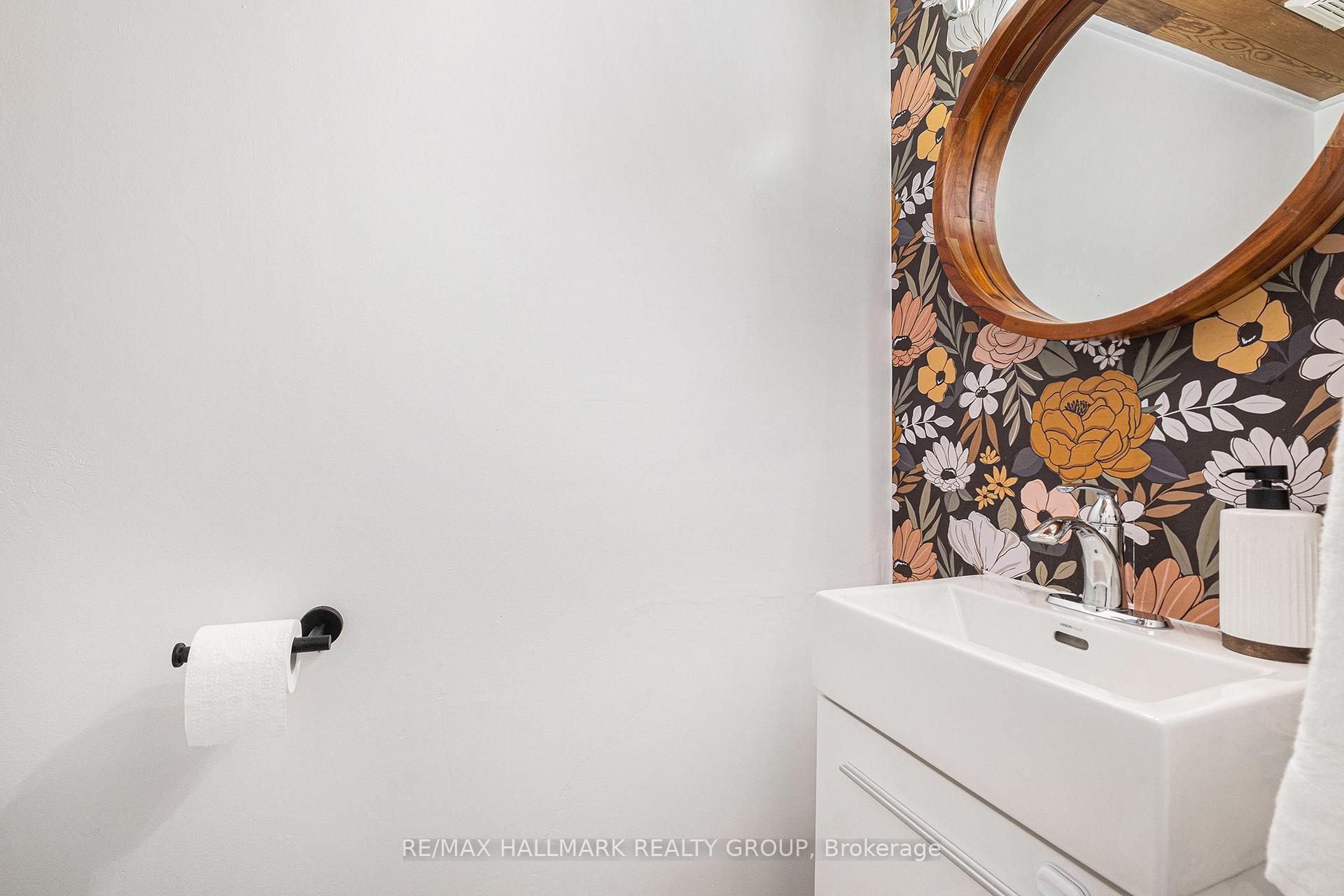 Photo 20 of 225 Mart Circle, Ottawa, Manor Park — HOMEH