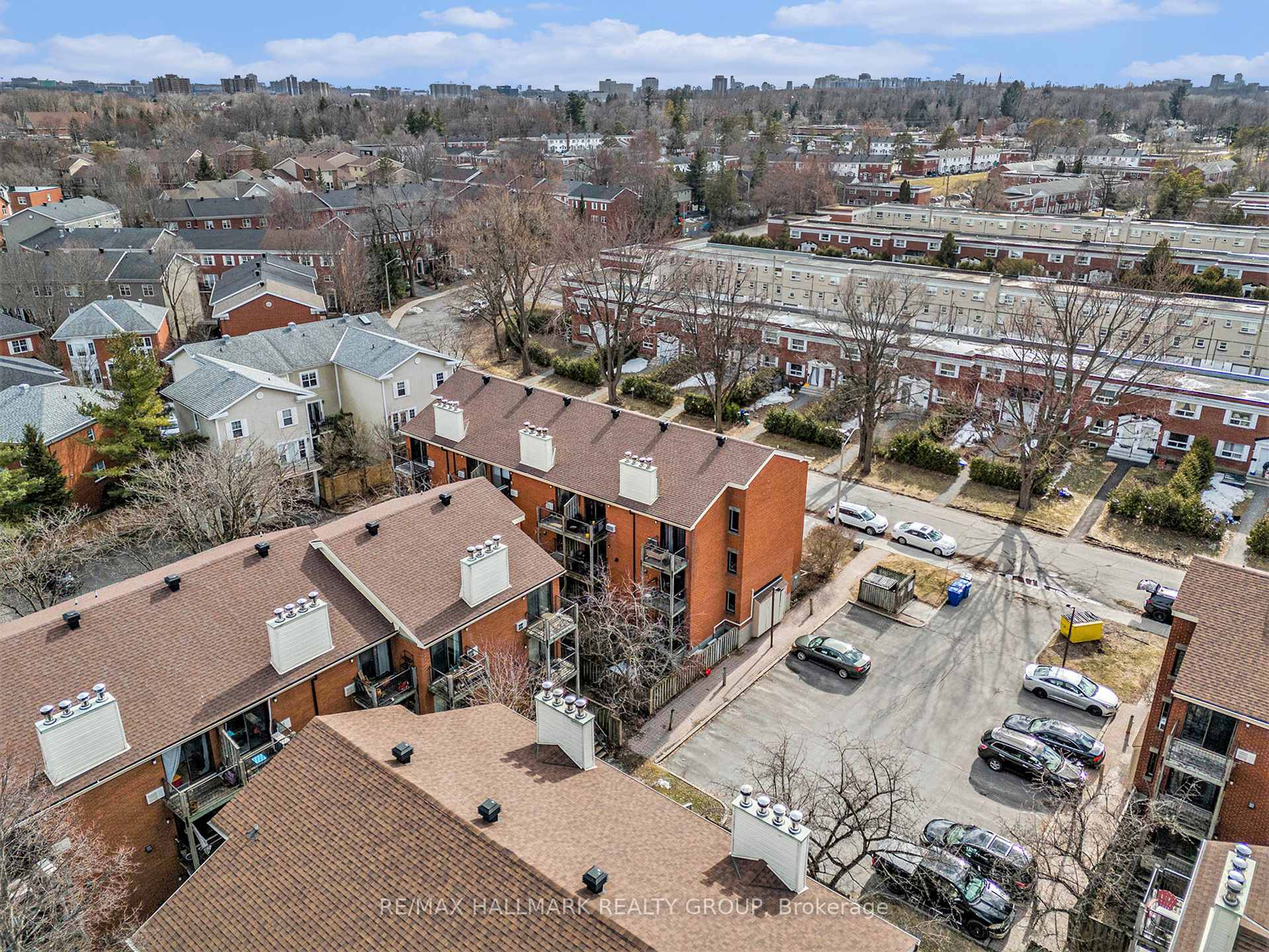 Photo 34 of 225 Mart Circle, Ottawa, Manor Park — HOMEH