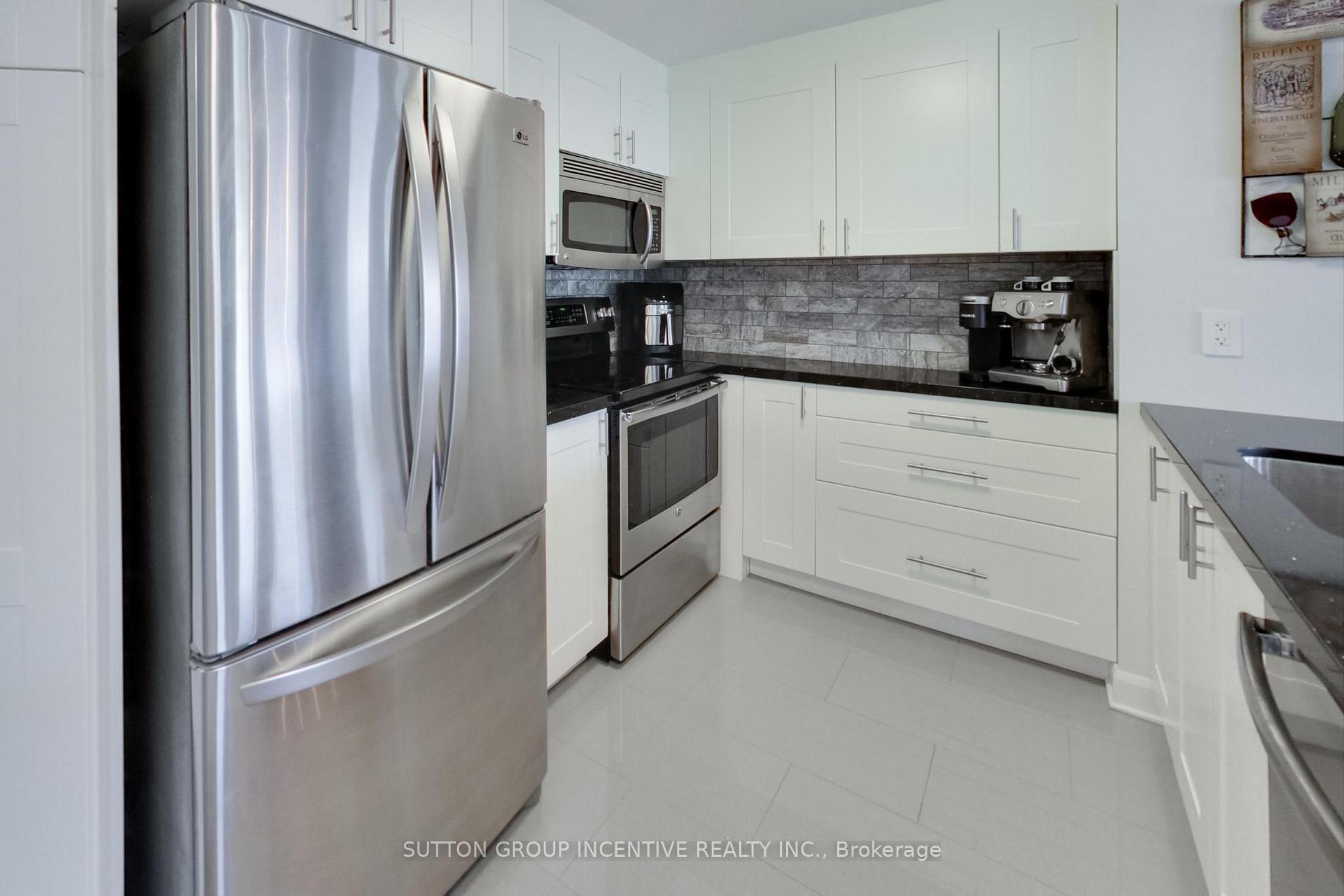 Photo 7 of 11 Majesty Boulevard, Barrie, Innis-Shore — HOMEH