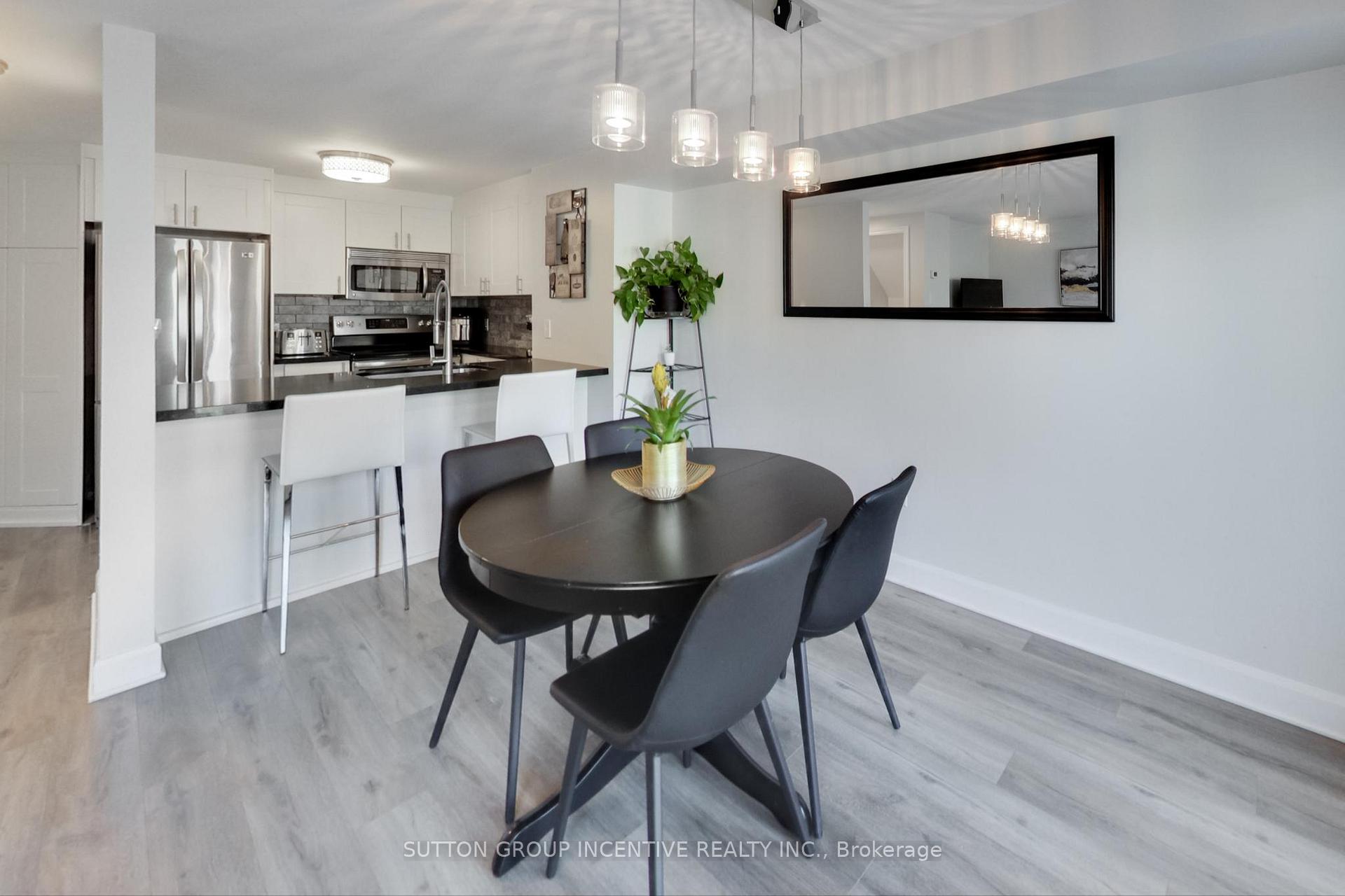 Photo 10 of 11 Majesty Boulevard, Barrie, Innis-Shore — HOMEH