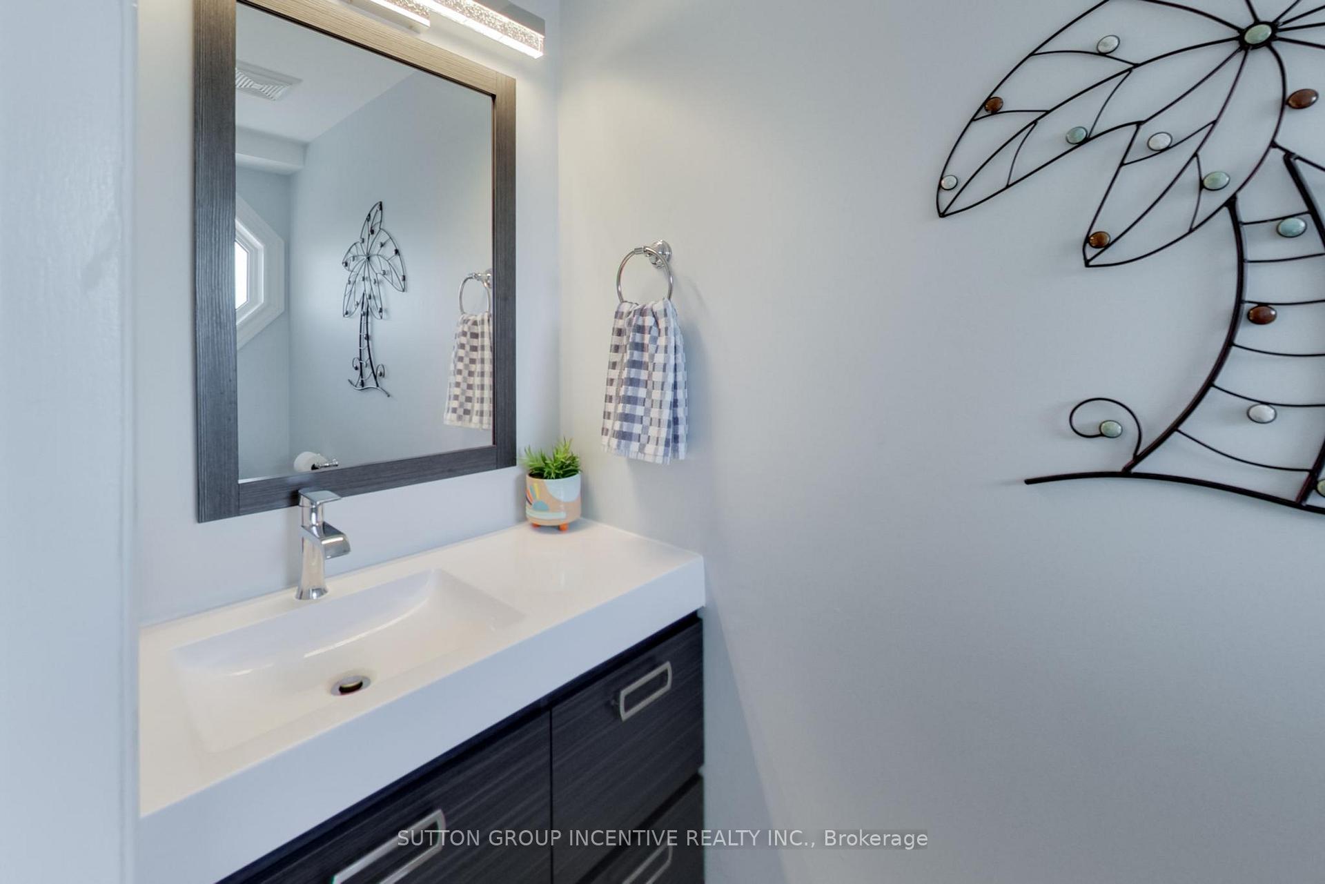 Photo 14 of 11 Majesty Boulevard, Barrie, Innis-Shore — HOMEH