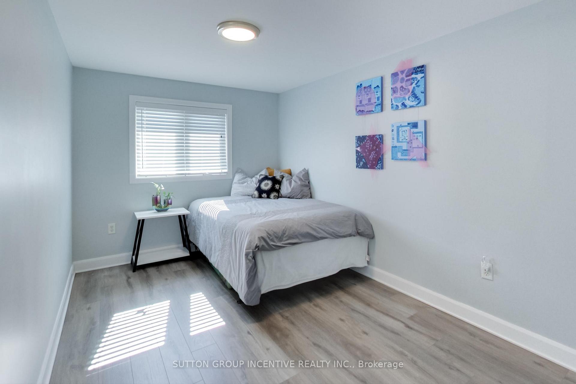 Photo 18 of 11 Majesty Boulevard, Barrie, Innis-Shore — HOMEH