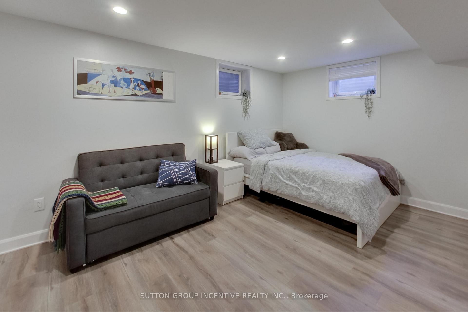 Photo 24 of 11 Majesty Boulevard, Barrie, Innis-Shore — HOMEH