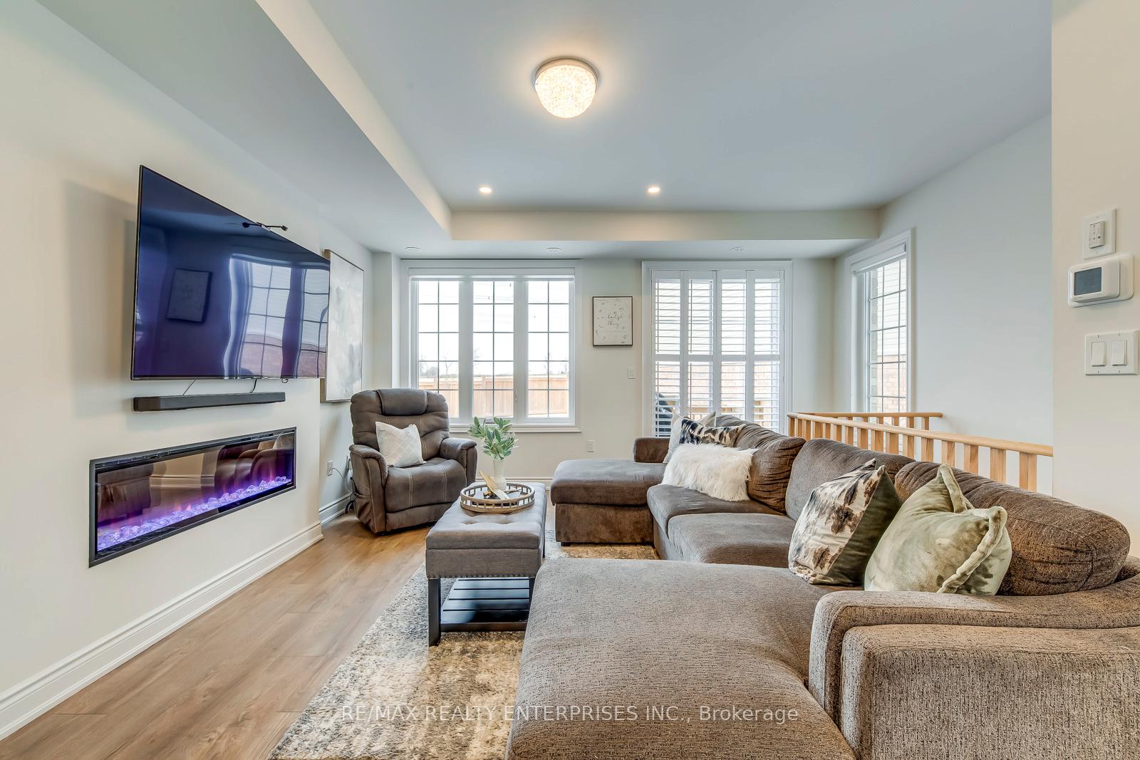 Photo 5 of Unit 45, 236 Royal Northern Path, Oshawa, Windfields — HOMEH