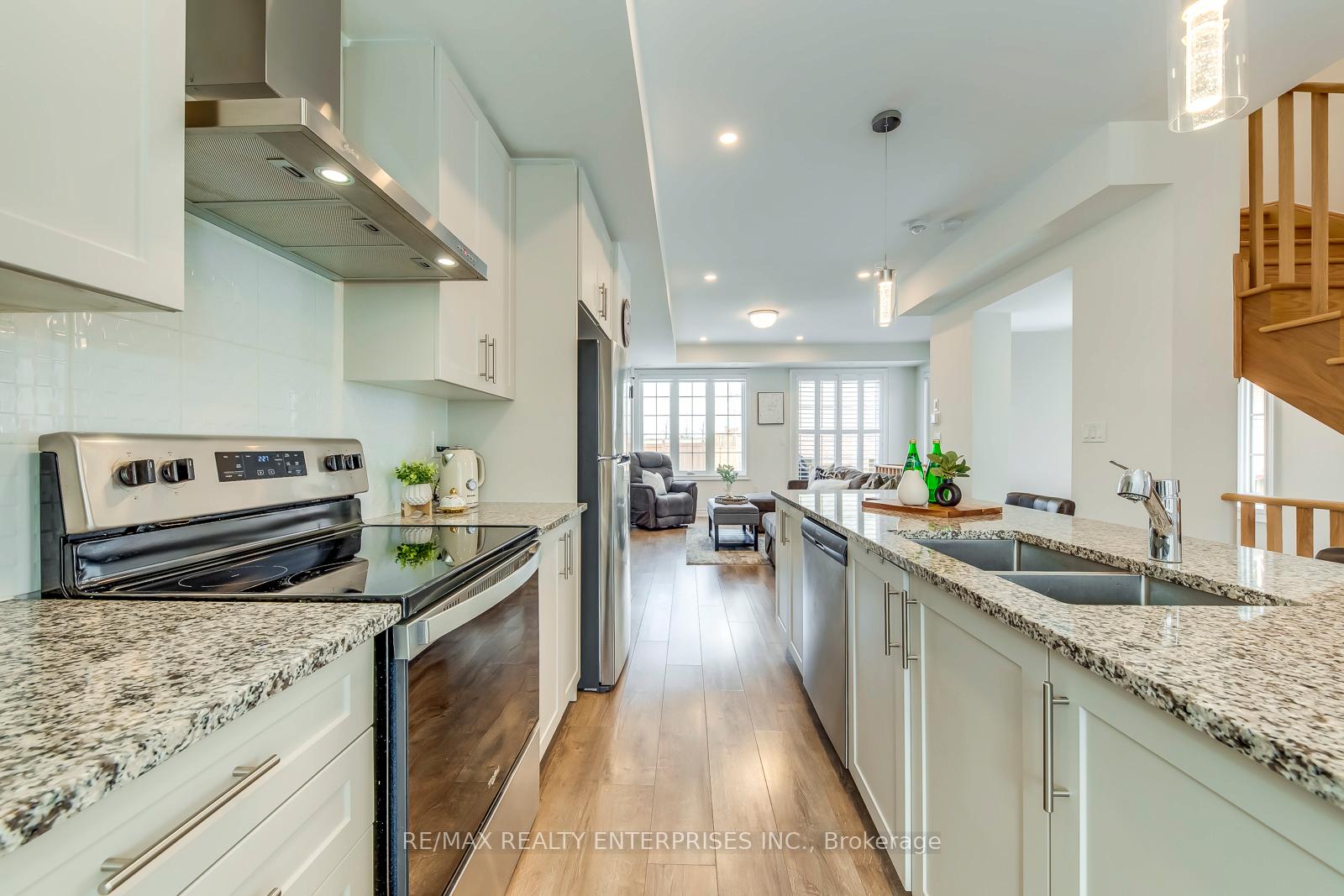 Photo 9 of Unit 45, 236 Royal Northern Path, Oshawa, Windfields — HOMEH