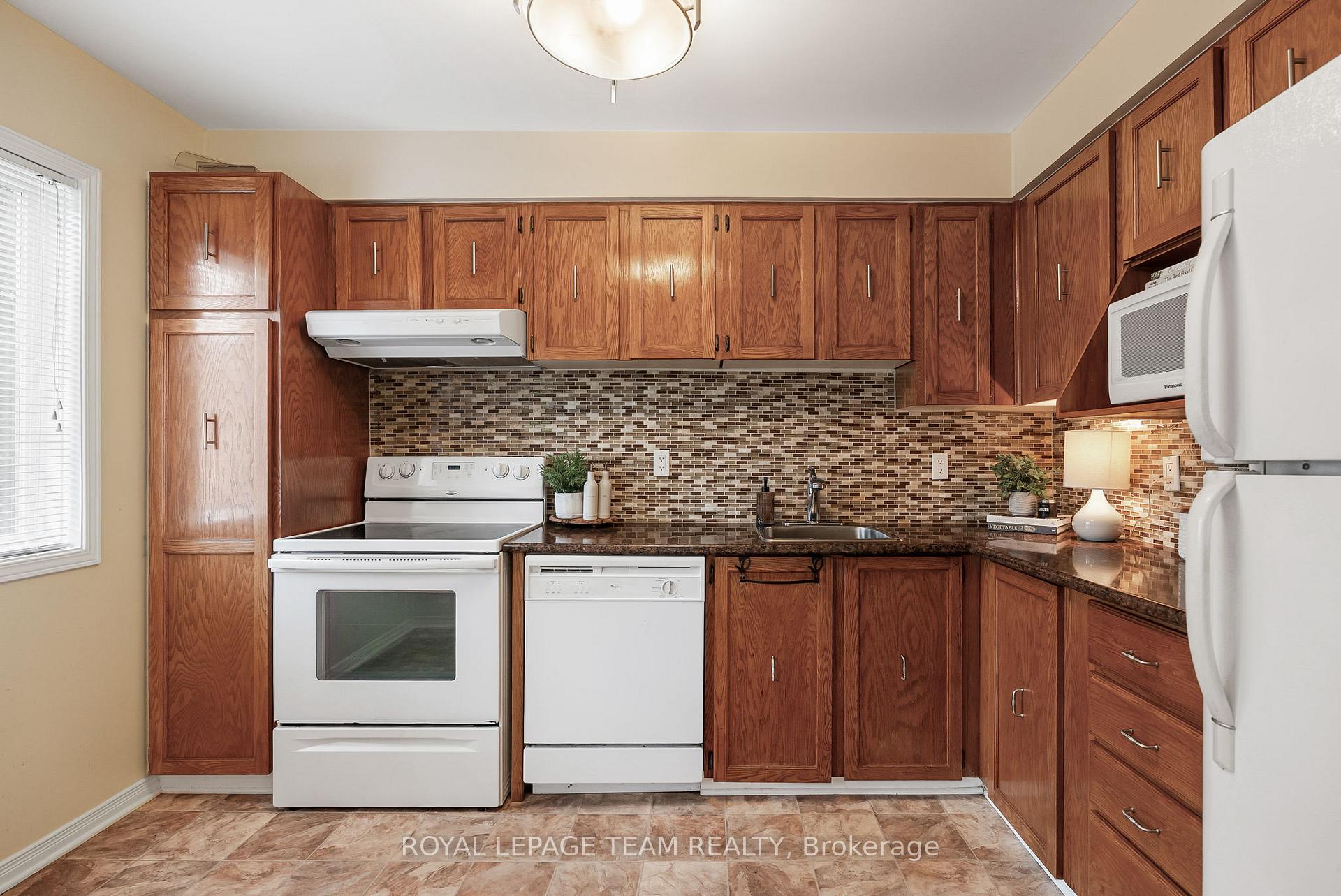 Photo 11 of 1473 Bryson Lane, Ottawa, Sawmill Creek/Timbermill — HOMEH